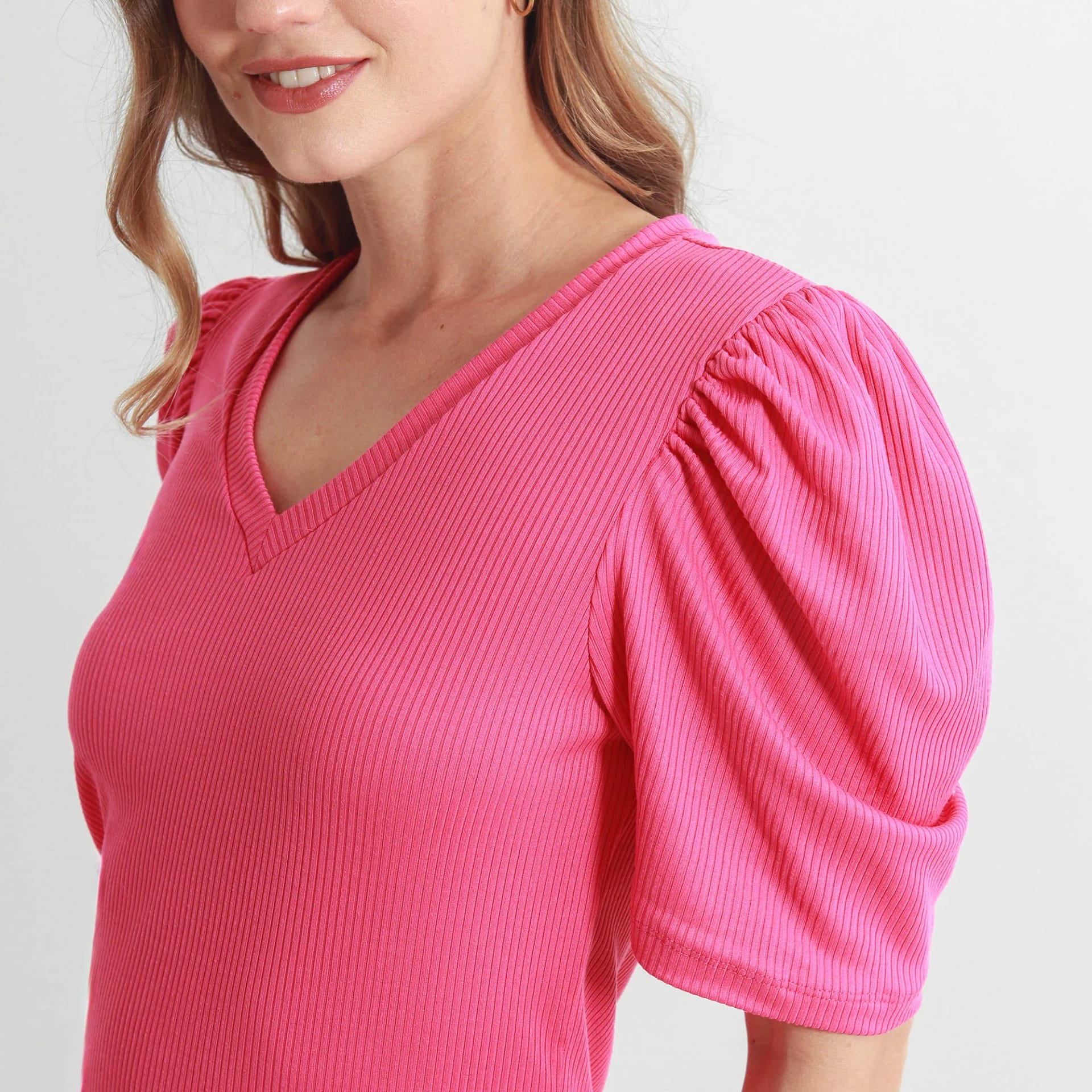 Camiseta Cuello V Manga Corta - imagen 13