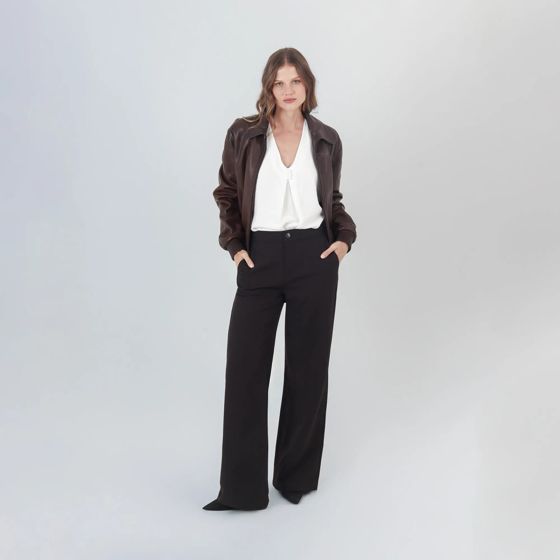Pantalon Tiro Alto Bota Flare - imagen 3