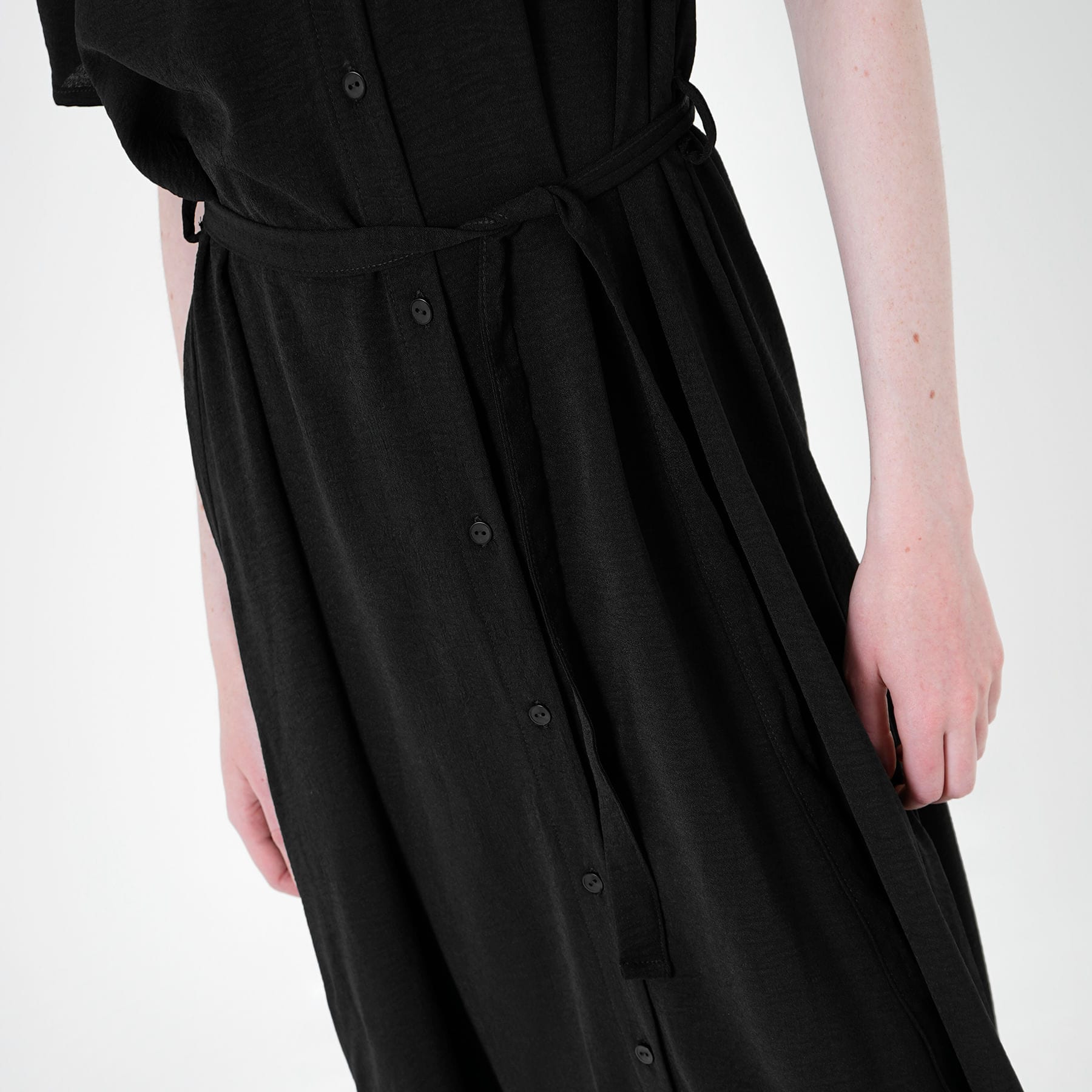 Vestido camisero midi con lazo para ajustar en cintura - imagen 8