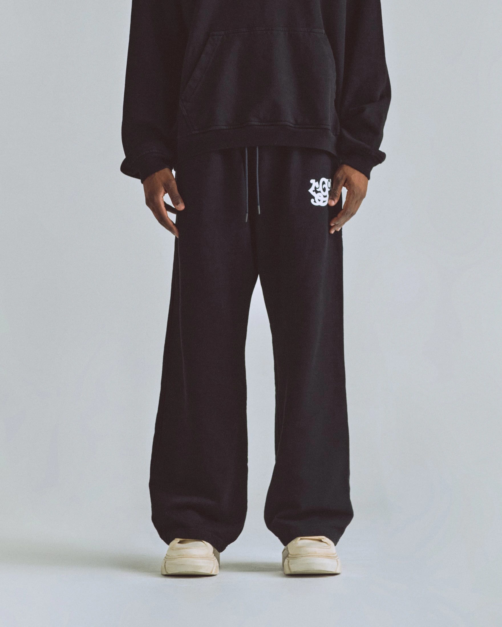 The Path Monogram Straightpants Black - imagen 2