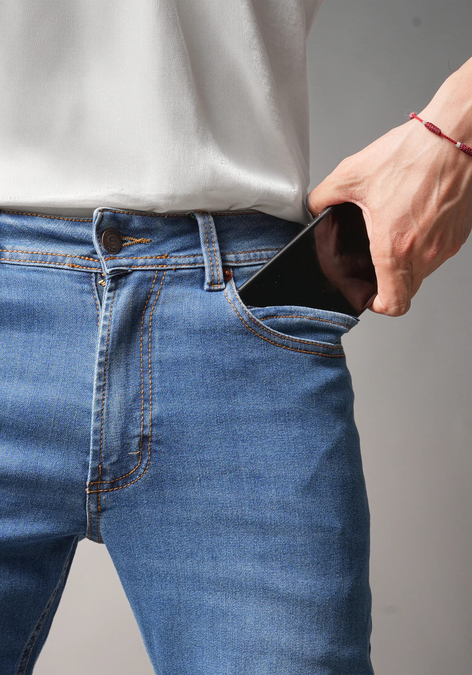 Jean para Hombre en Tono Azul Medio Thunder - imagen 3