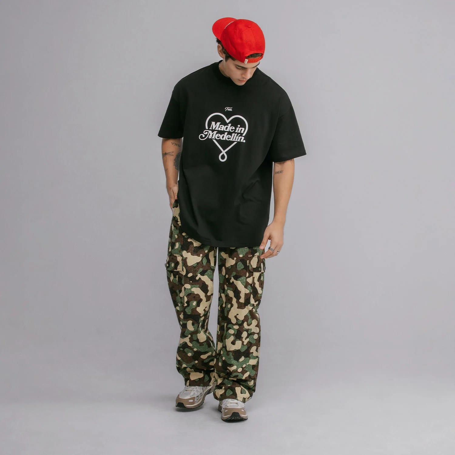 Camiseta Oversized Medellín - Negra - imagen 11
