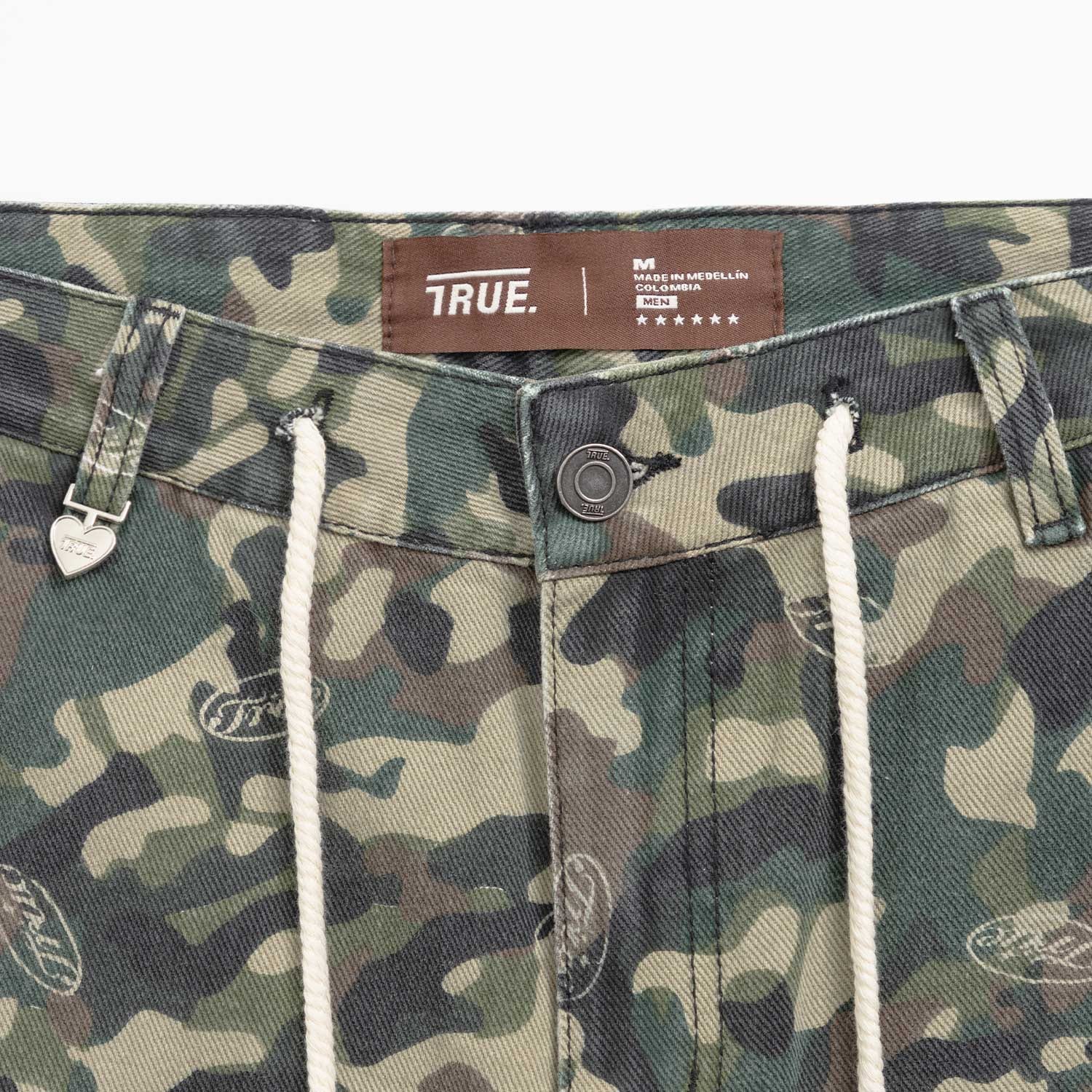 Intuition Camo Cargo Jorts - Green - imagen 6