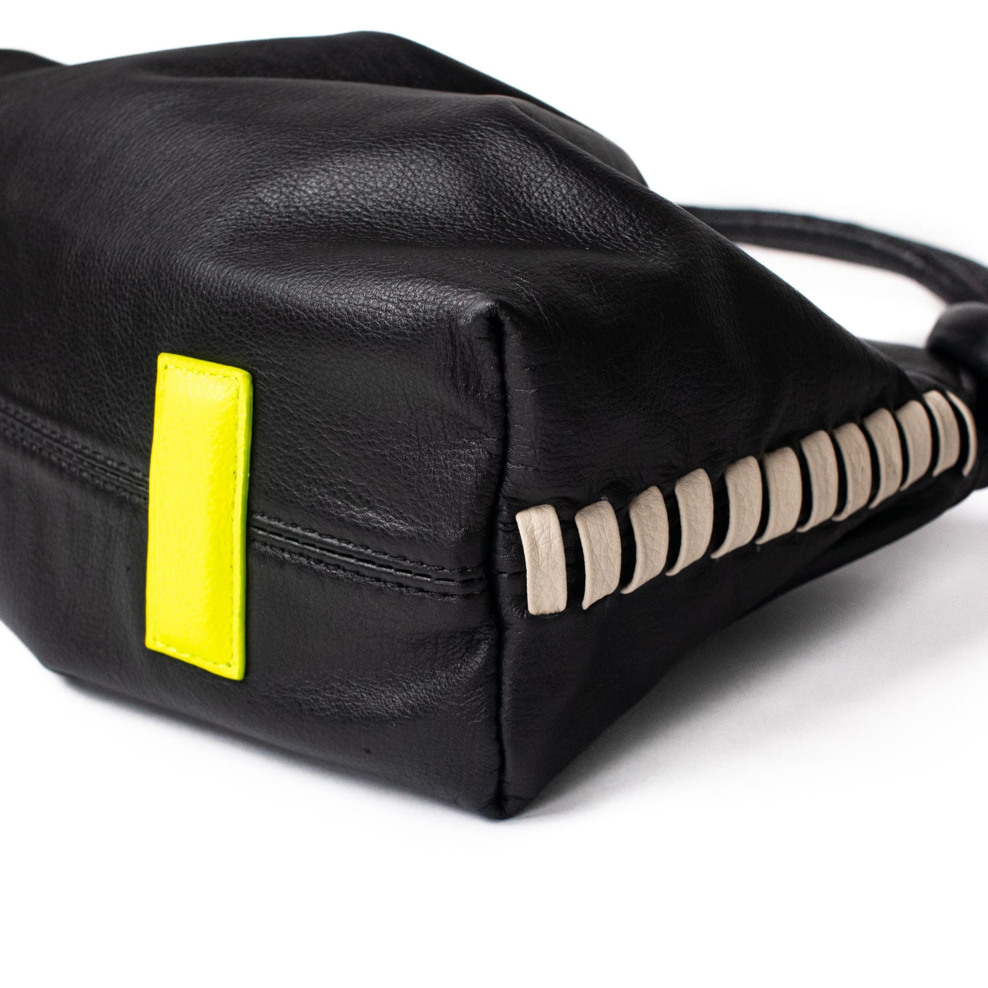 CHUNKIE baguette BAG - black x beige weave - imagen 3