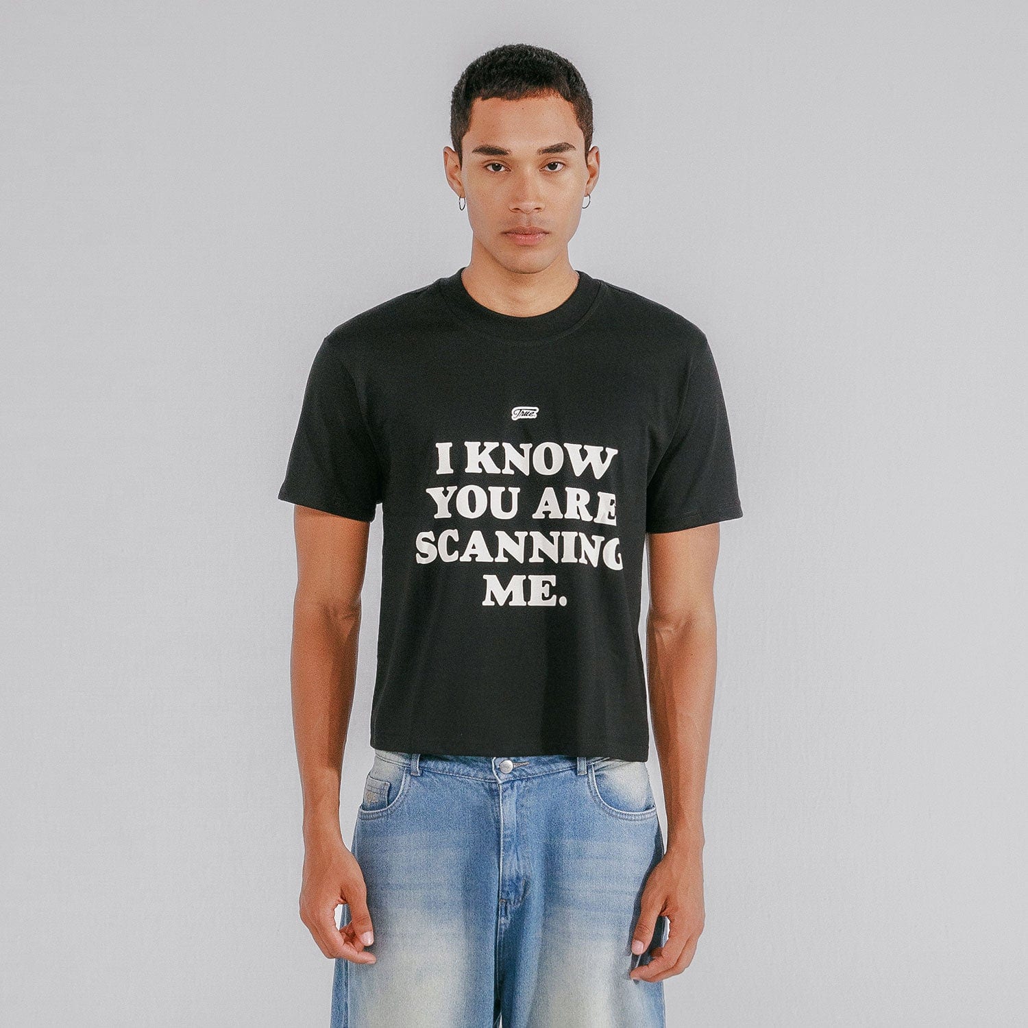 Scanning Cropped Tee - Black - imagen 2