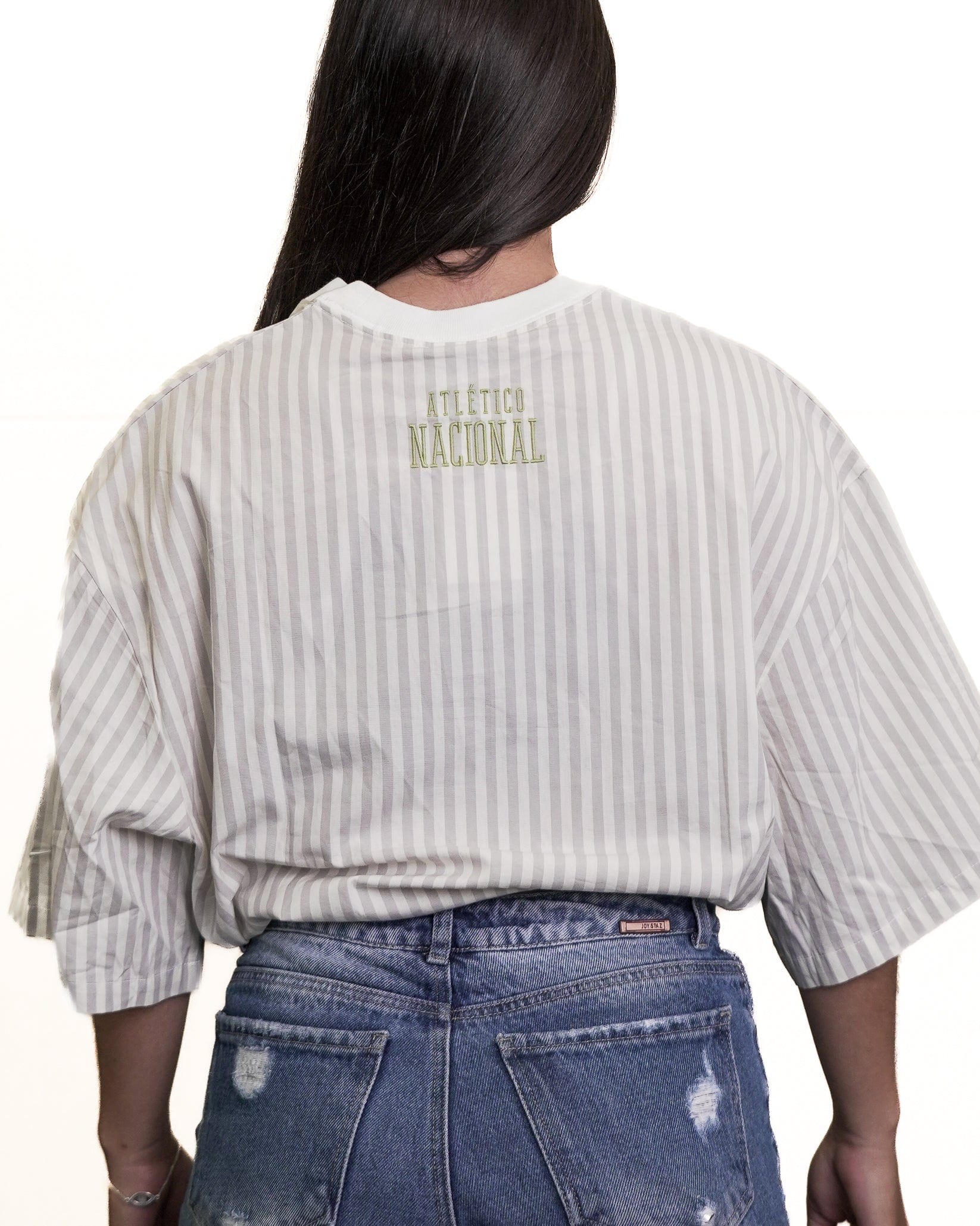 CAMISA BLANCA  RAYAS MUJER  NIKE - imagen 4