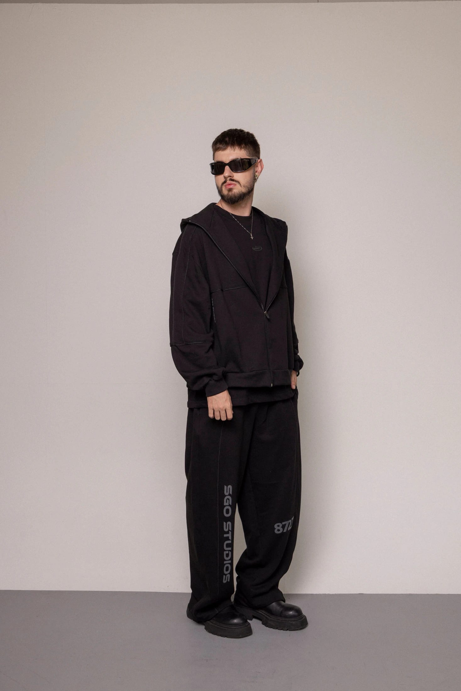 SET HOODIE Y SUDADERA 8727 -NEGRO - imagen 4