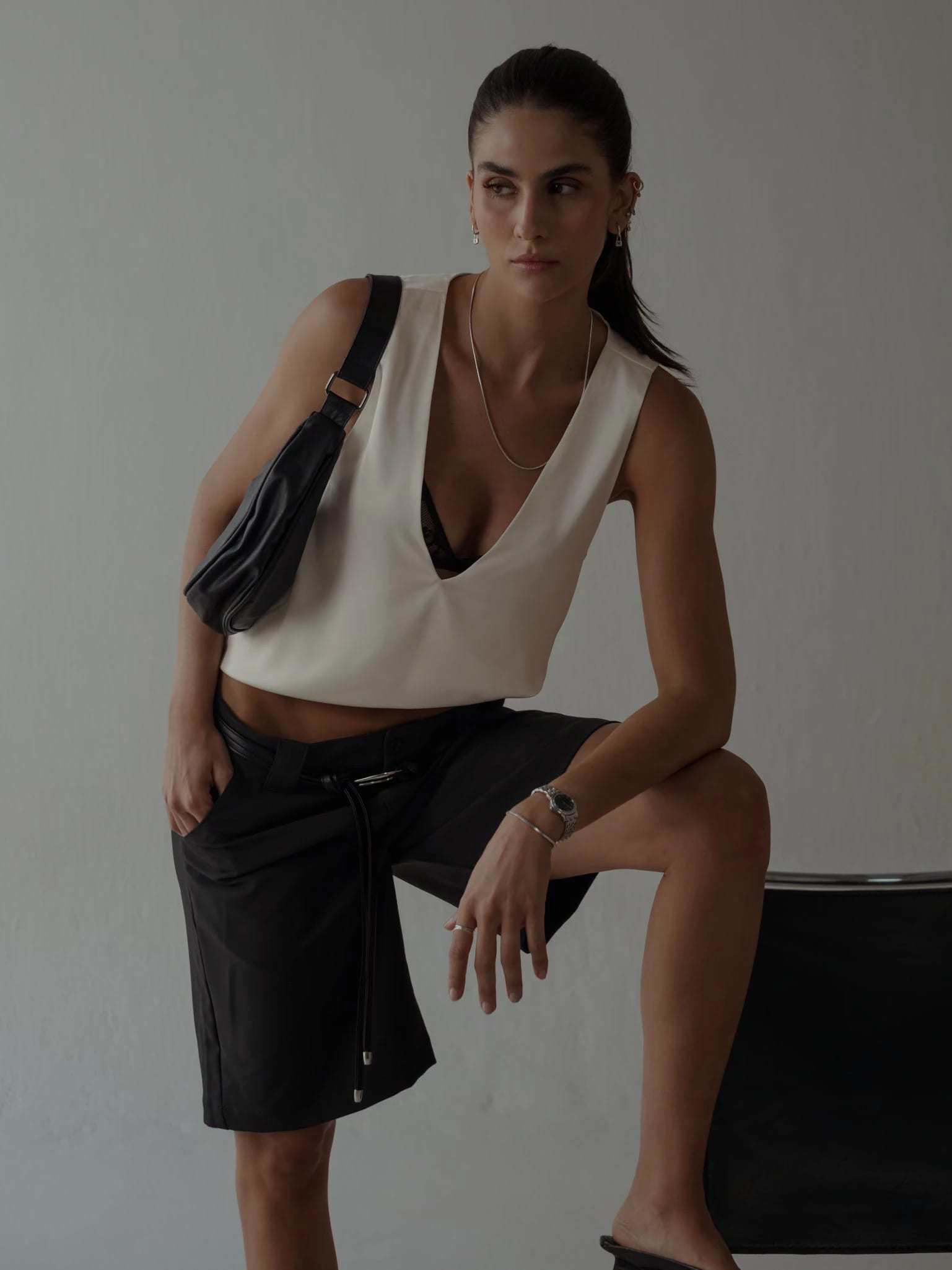 LONG CLASSIC SHORTS - BLACK - imagen 6