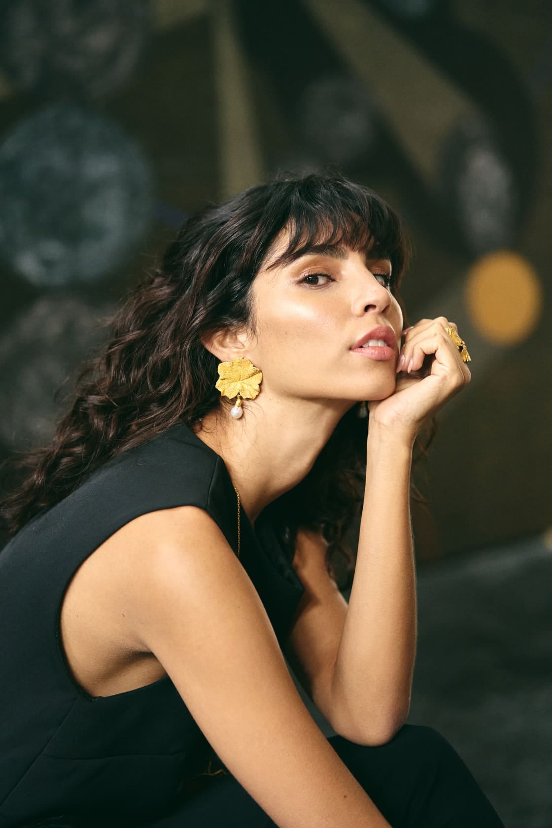 GERANIUM AND PEARL STUDS - imagen 4