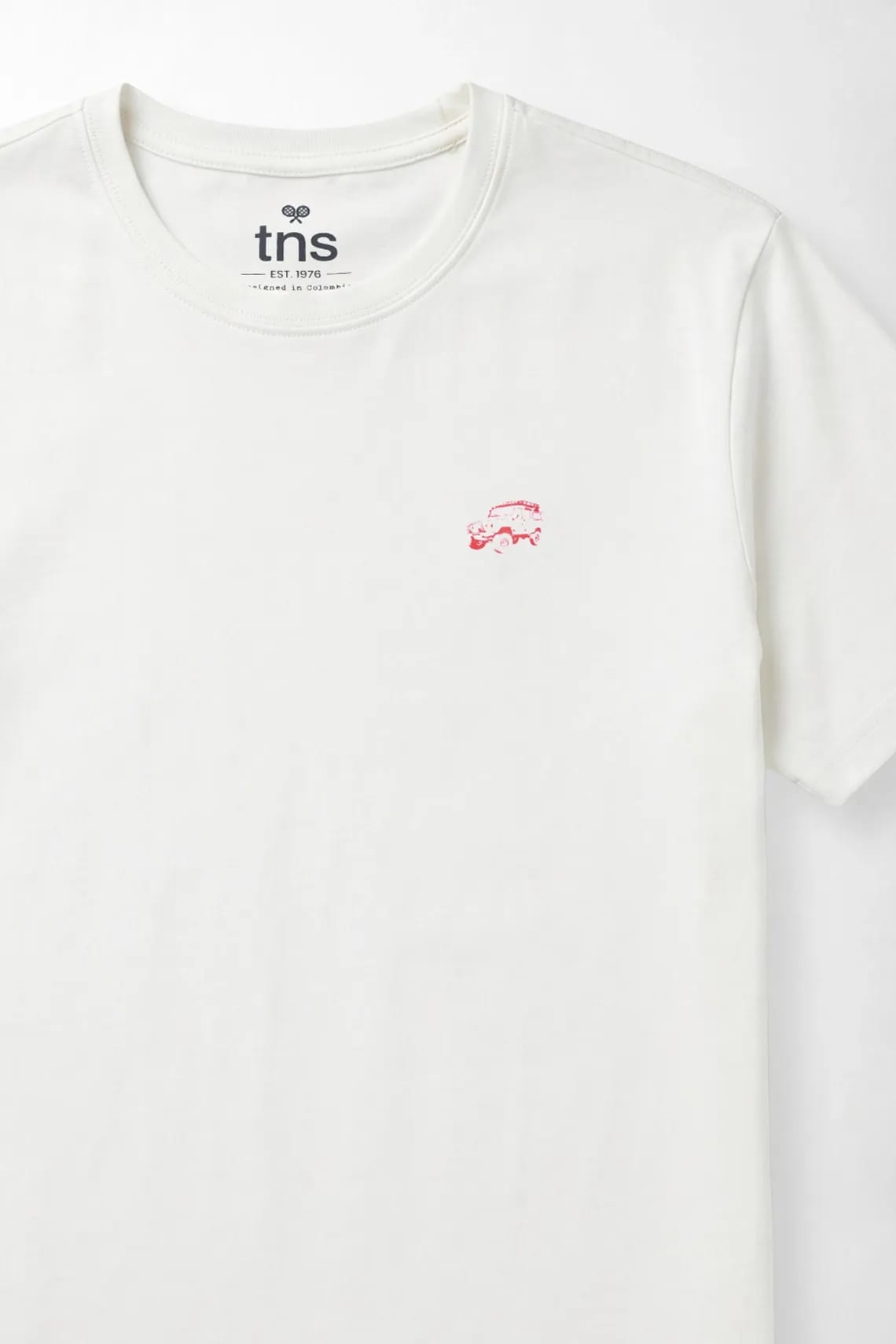 Camiseta regular con mini gráfico al pecho de algodón blanco para hombre - imagen 4