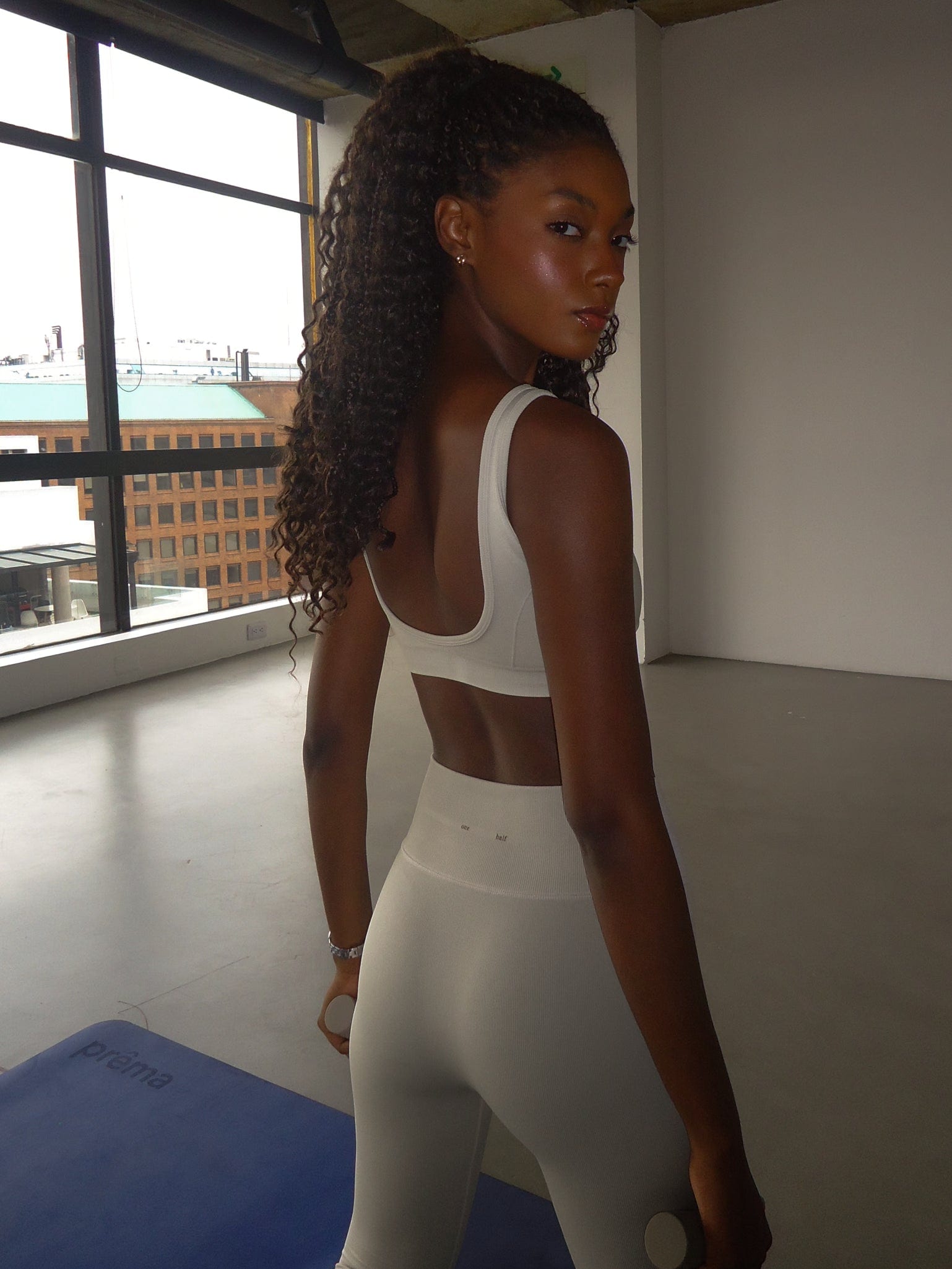 ELEMENTAL FIT SEAMLESS TOP - NATURAL - imagen 7