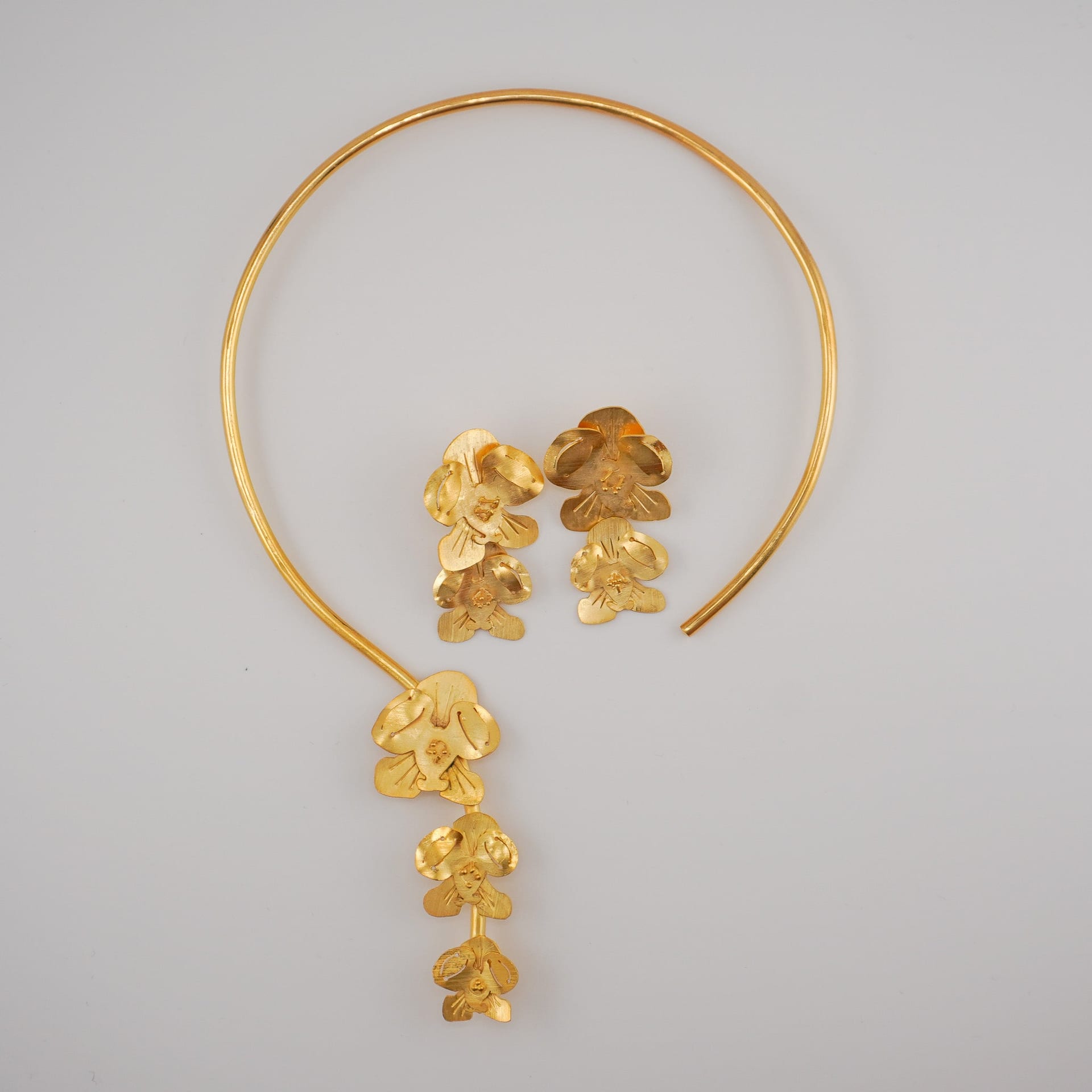 Cattleya Drop Choker - imagen 1
