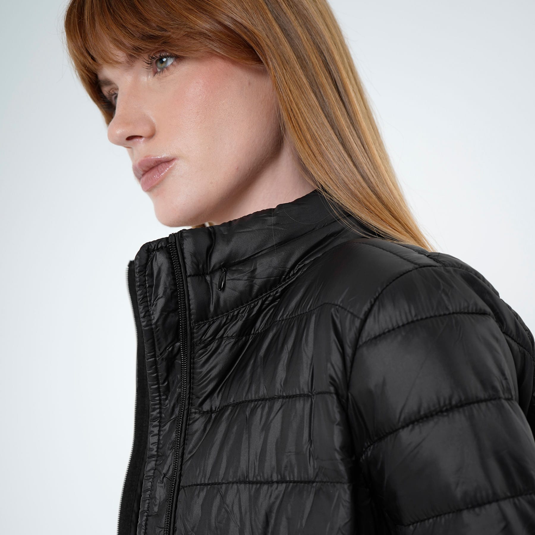 Chaqueta acolchada cuello alto con capucha interna - imagen 28