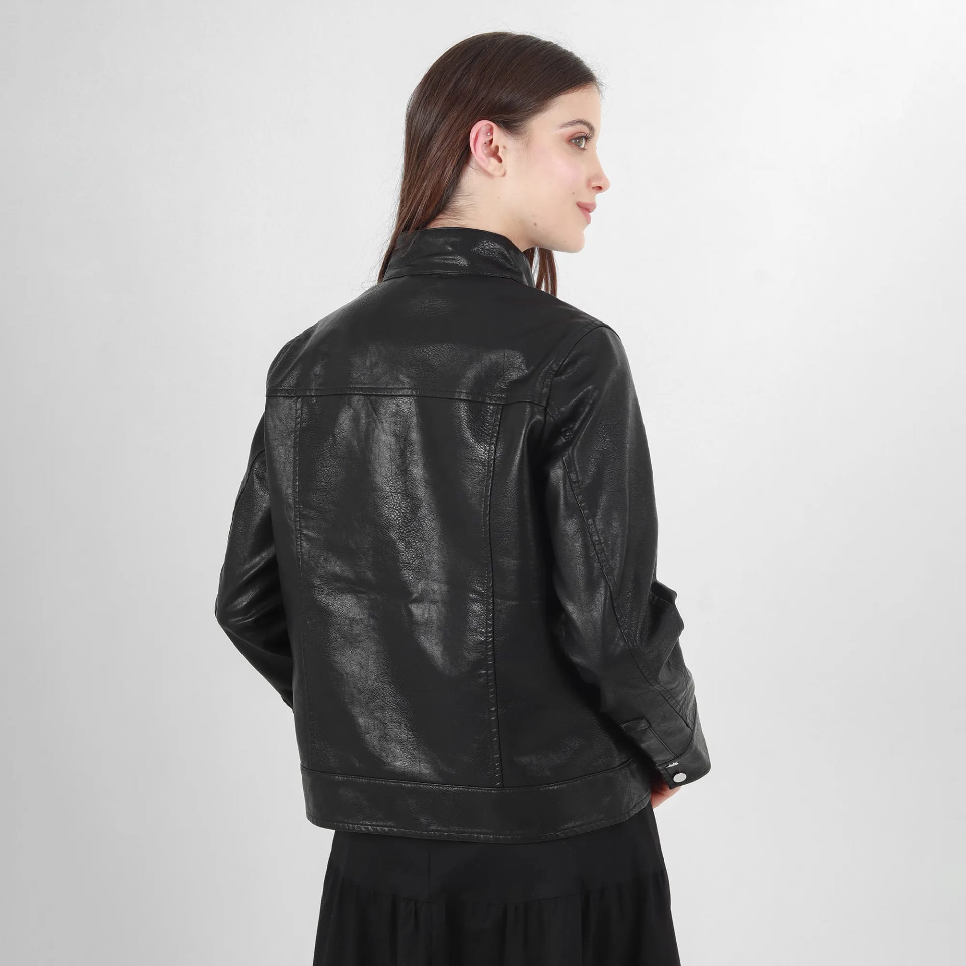 Chaqueta biker en cuero sintético - imagen 6