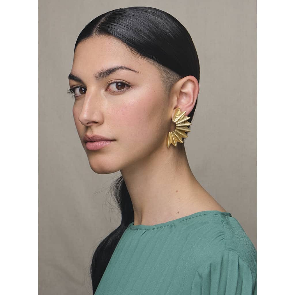 ARETES ABANICOS MEDIA LUNA GRANDES DORADOS - imagen 2