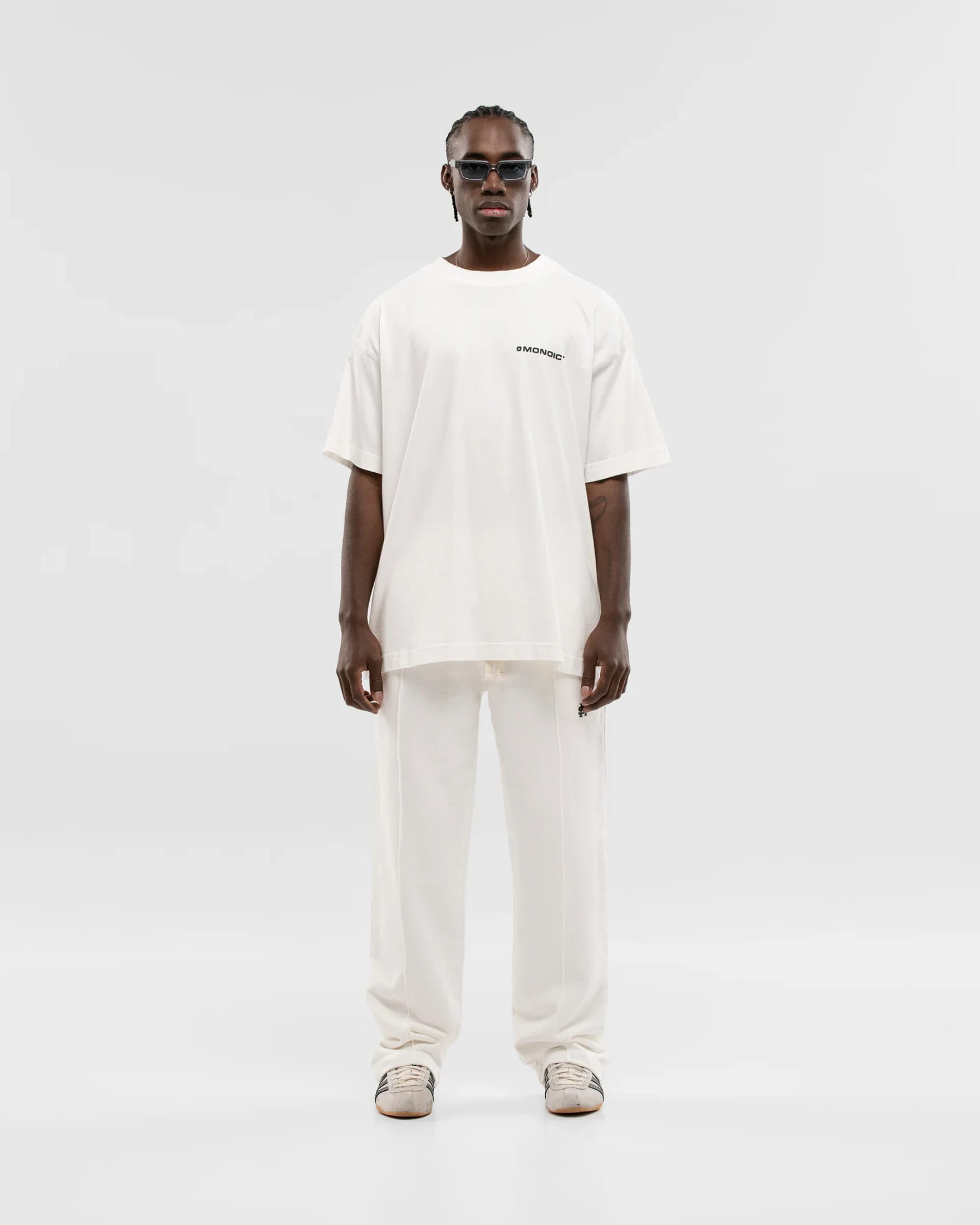 Camiseta Oversized Básica V2 - Off White - imagen 7