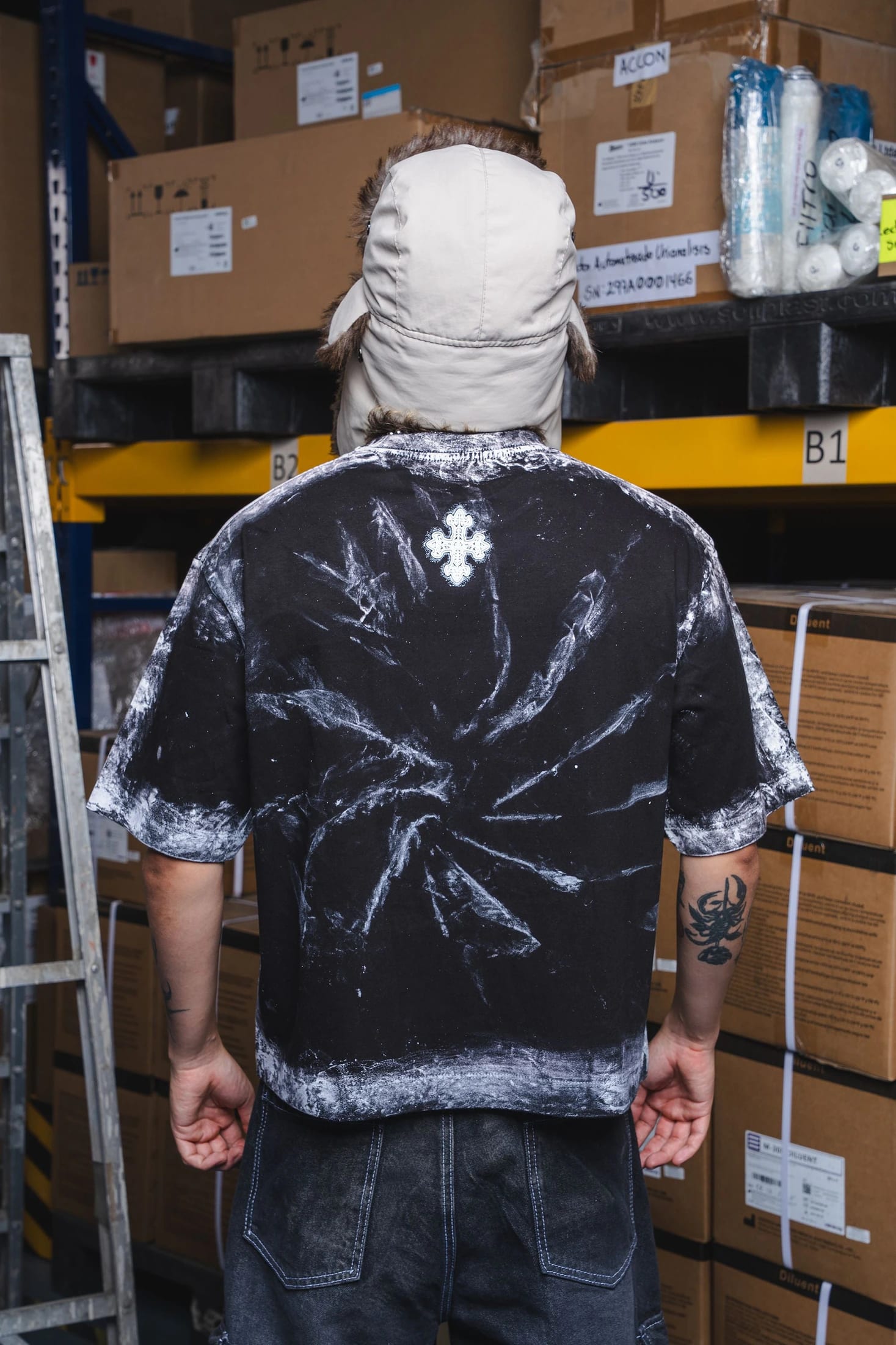 Camiseta Distressed Chill Cross - imagen 6
