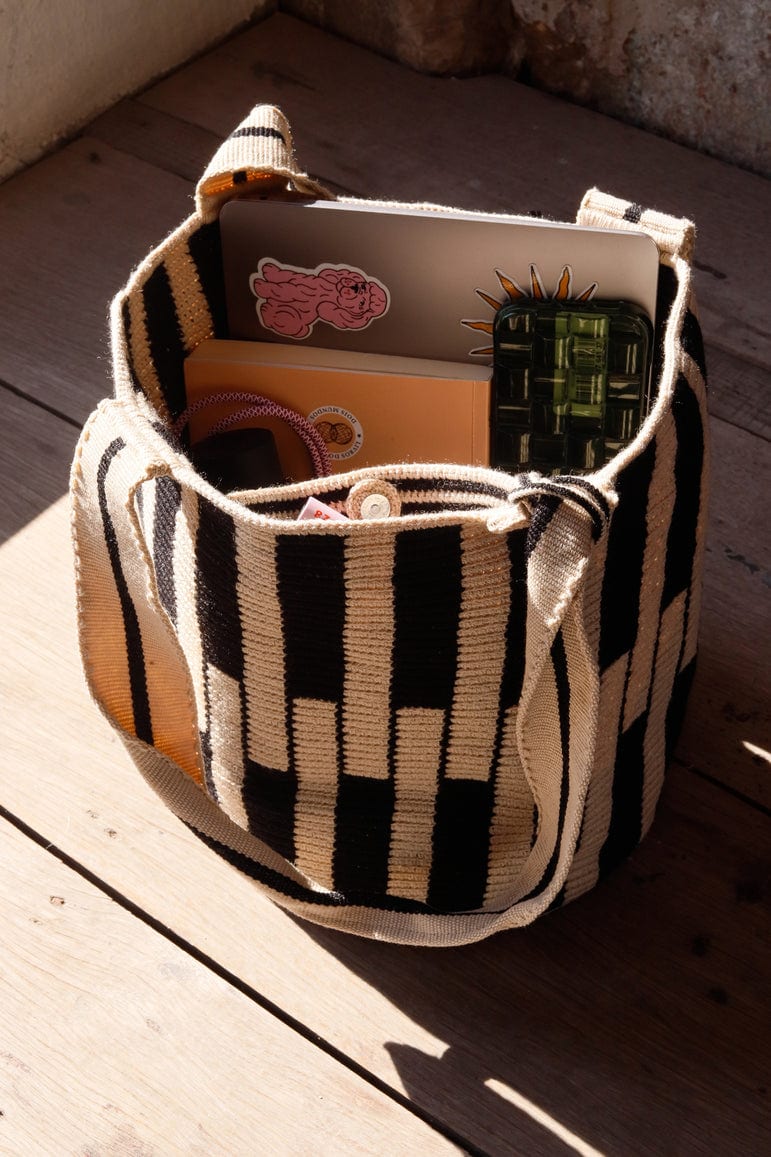 Lisboa B Large Bucket Bag - imagen 3