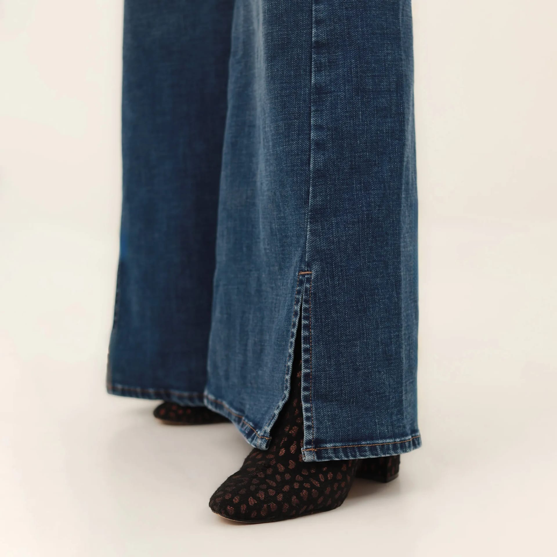 Jean Tiro Medio Bota Flare - imagen 4