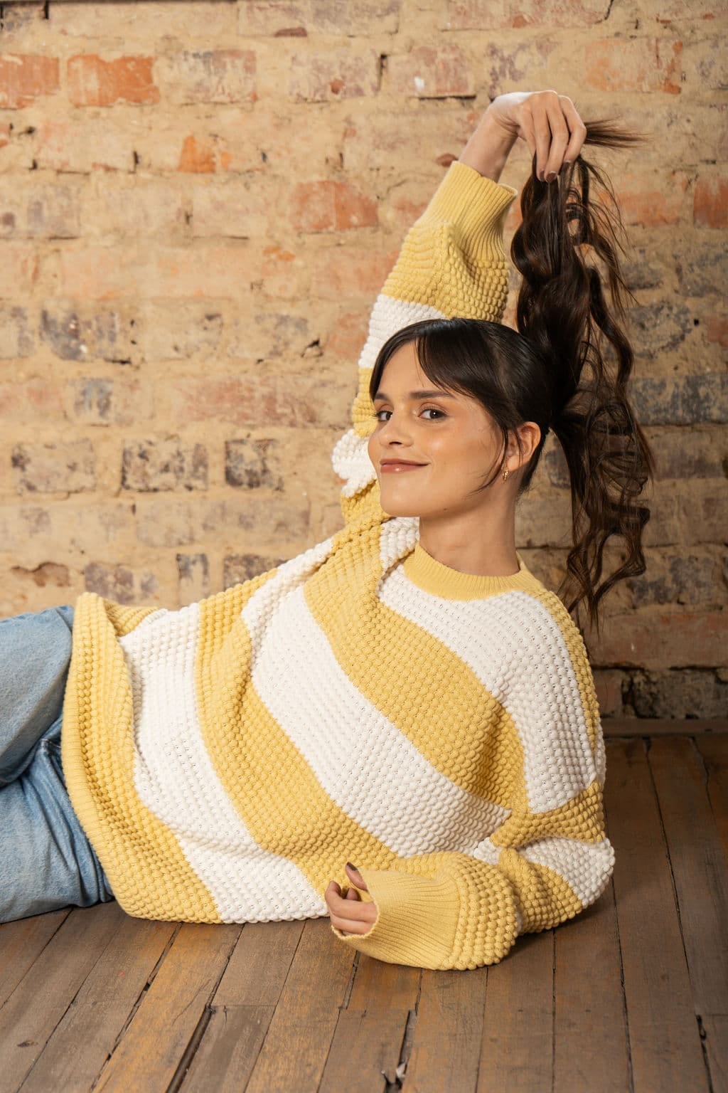 Sweater Bolitas Amarillo y Crudo - imagen 4