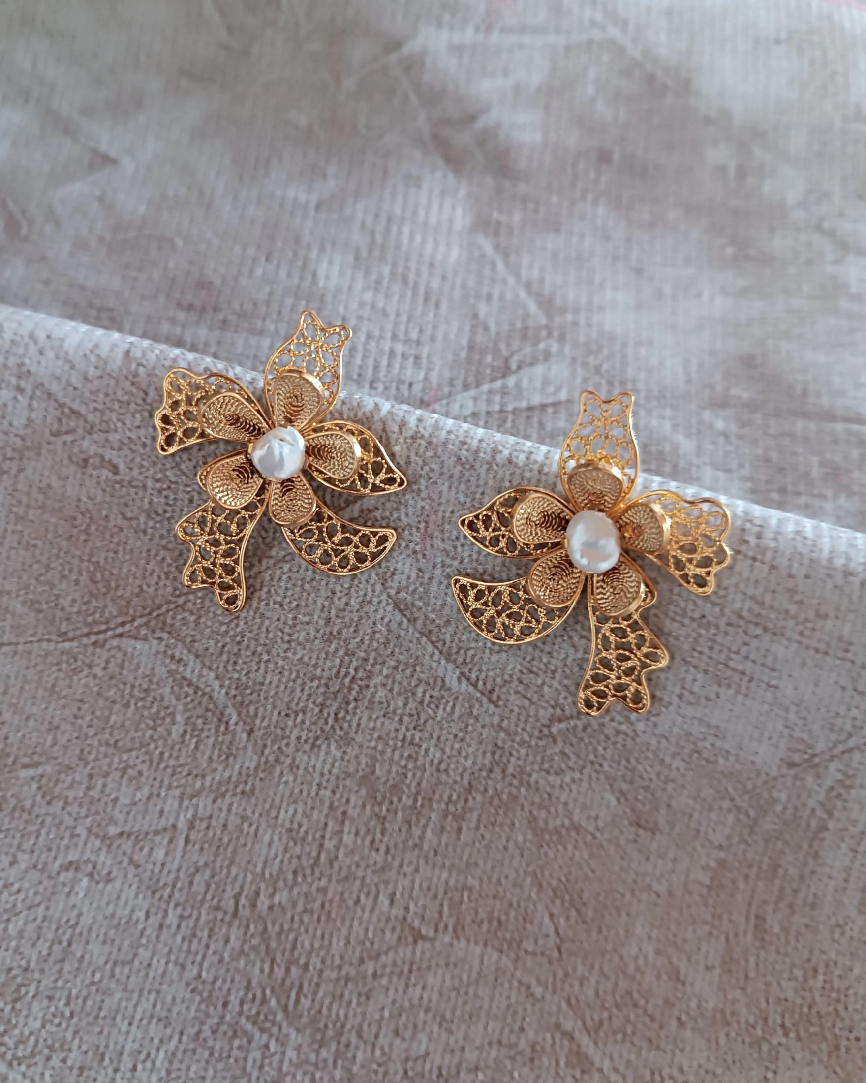 Aretes en filigrana orquídea y perla - imagen 4