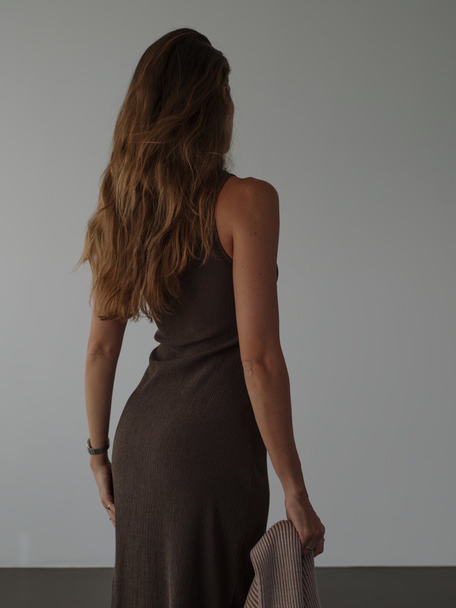 LONG TANK DRESS - BROWN - imagen 6
