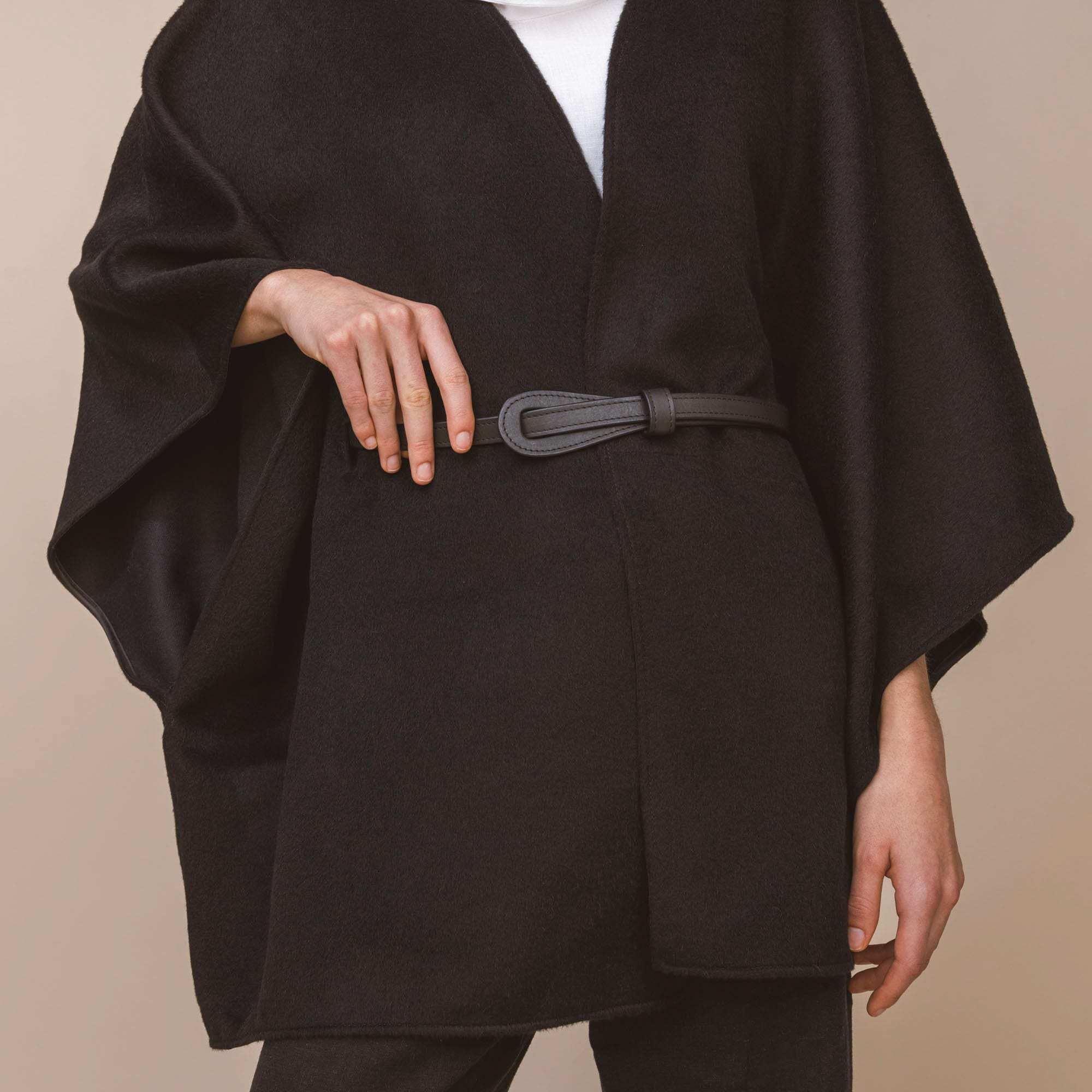 Capa Alma Negro Cuzco - imagen 6