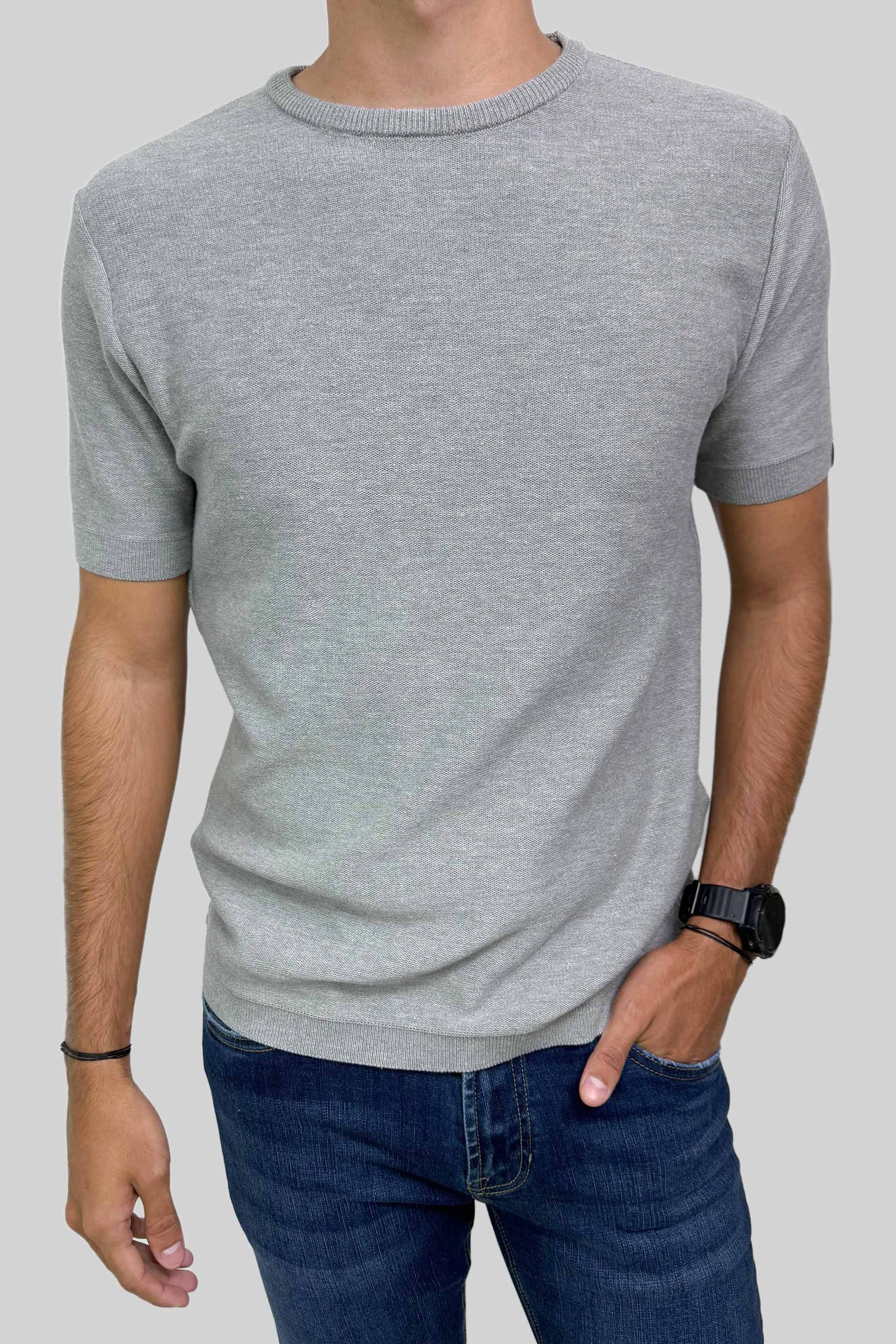 CREW NECK TEJIDA GRIS - imagen 1