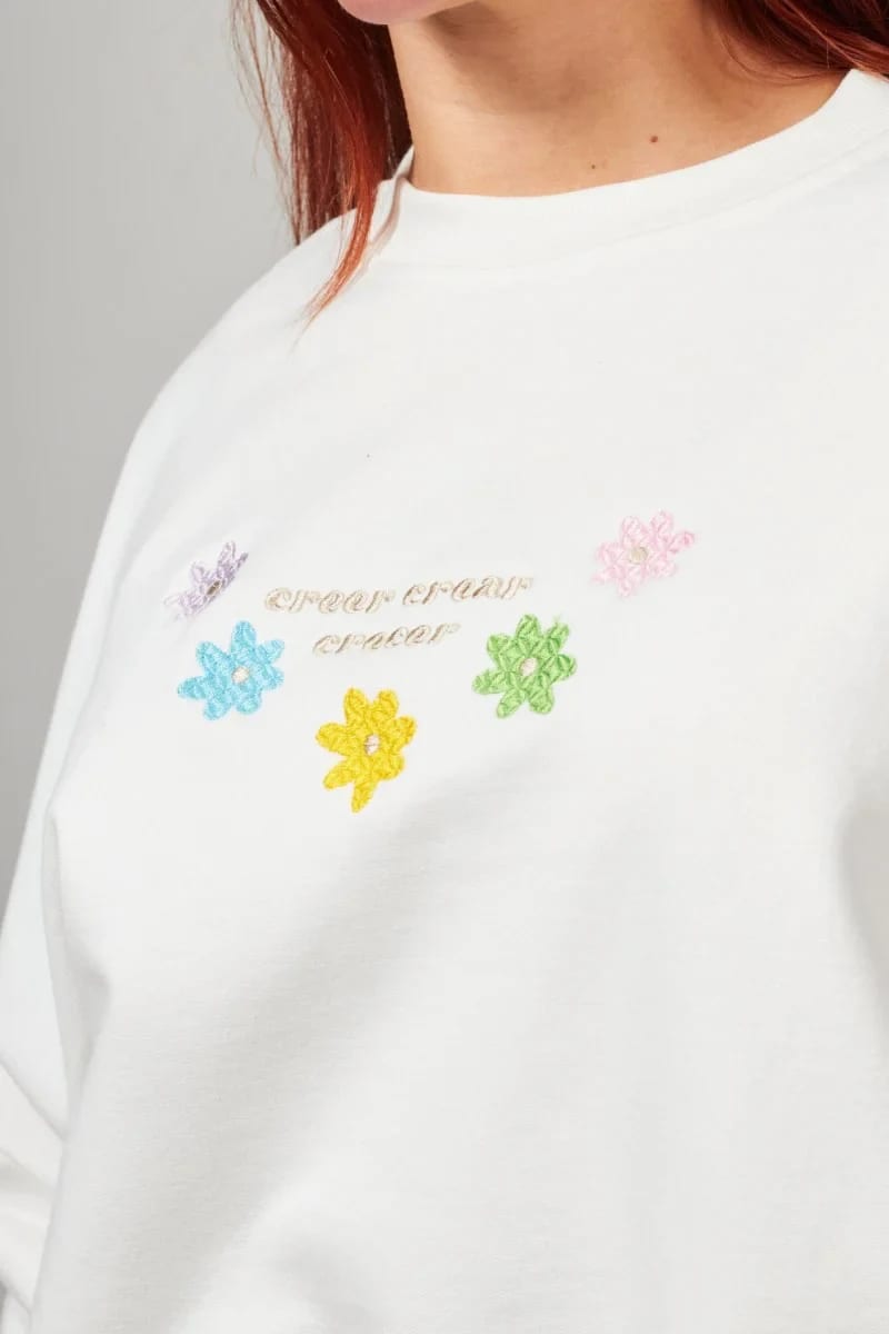 Buzo Crop Marfil Flowers - imagen 3