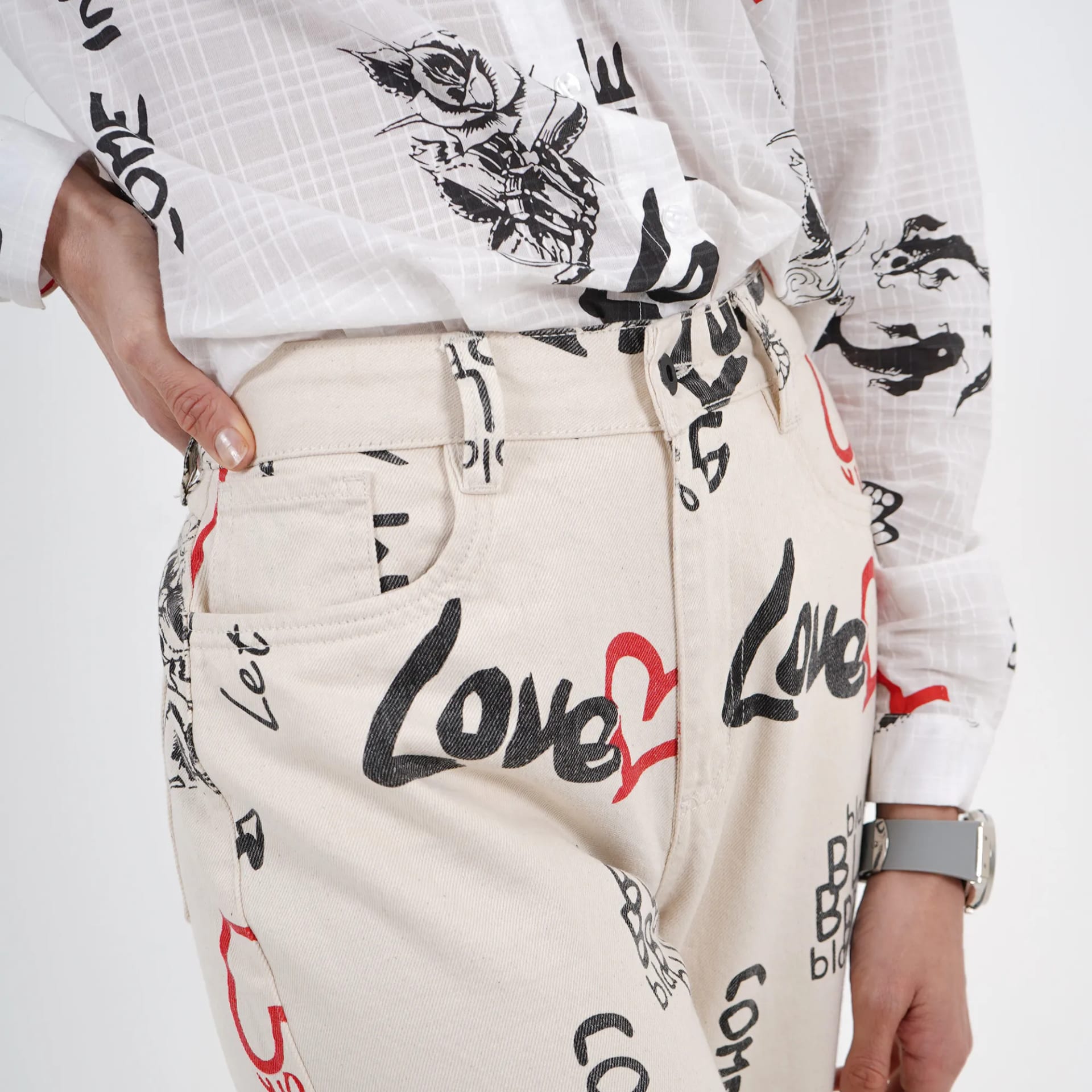 Pantalón estampado textos bota recta - imagen 7
