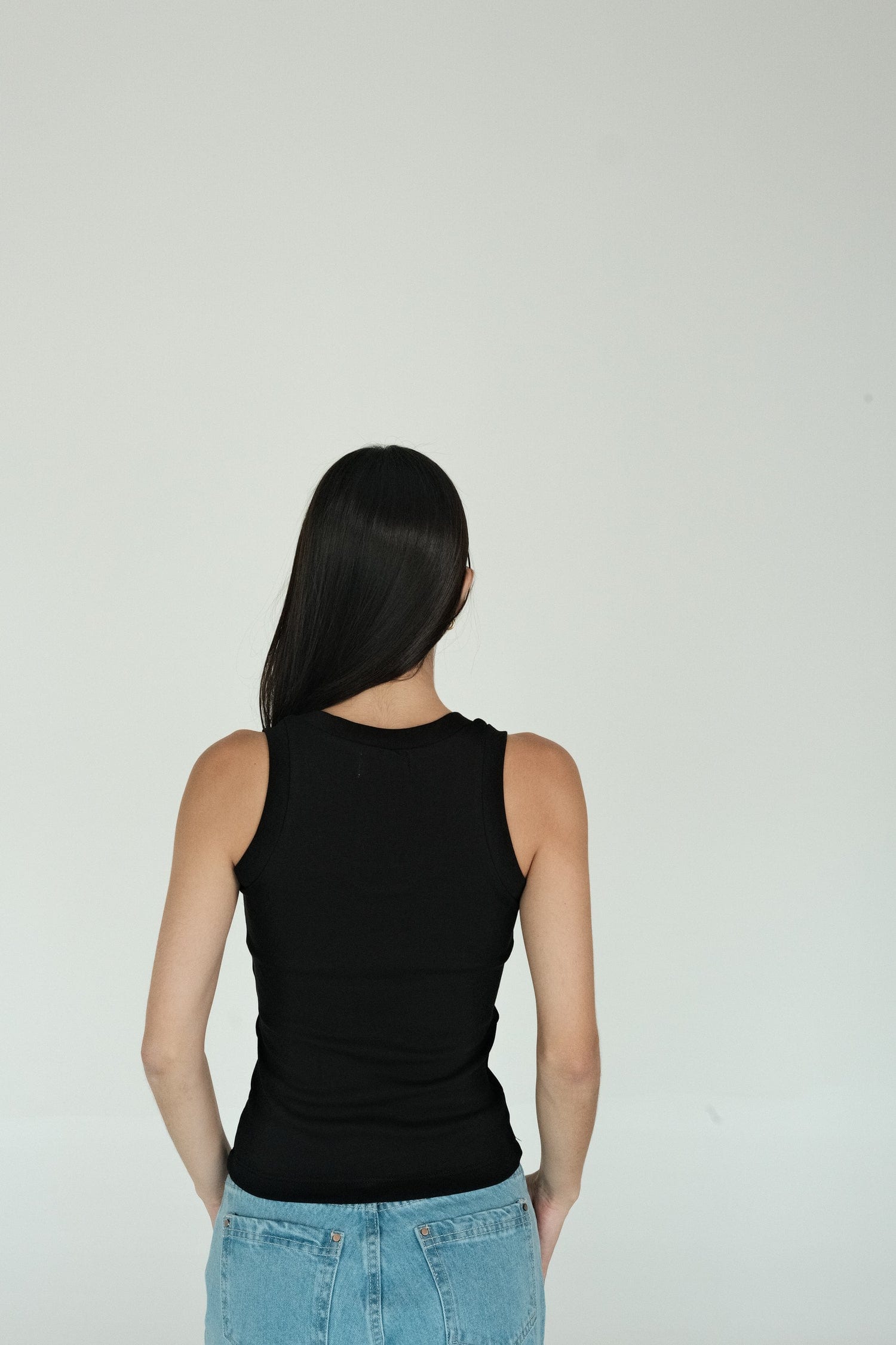 Olive Tank Top (Black) - imagen 4