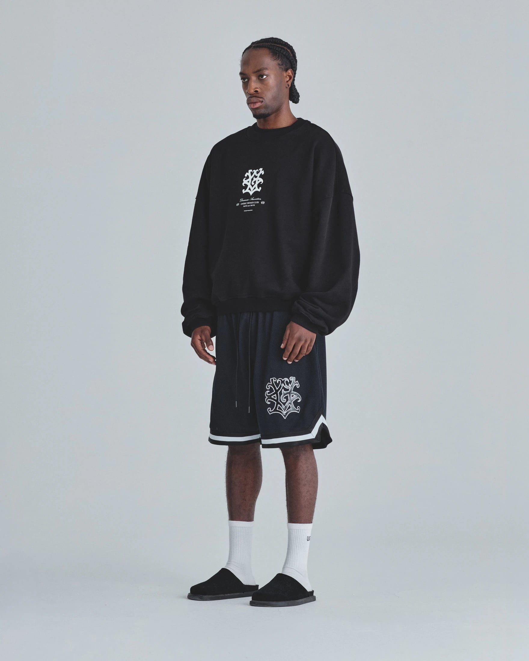 Line UG Monogram Boxy Fit Crewneck Black - imagen 5