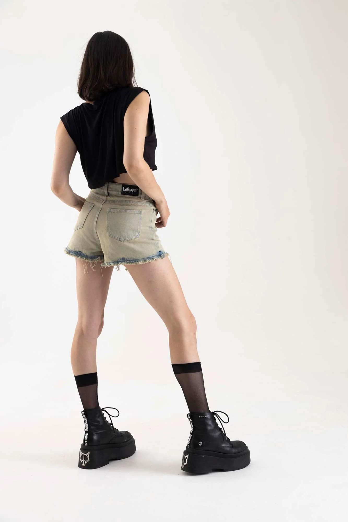 BLACK ACID DENIM SHORT - imagen 28