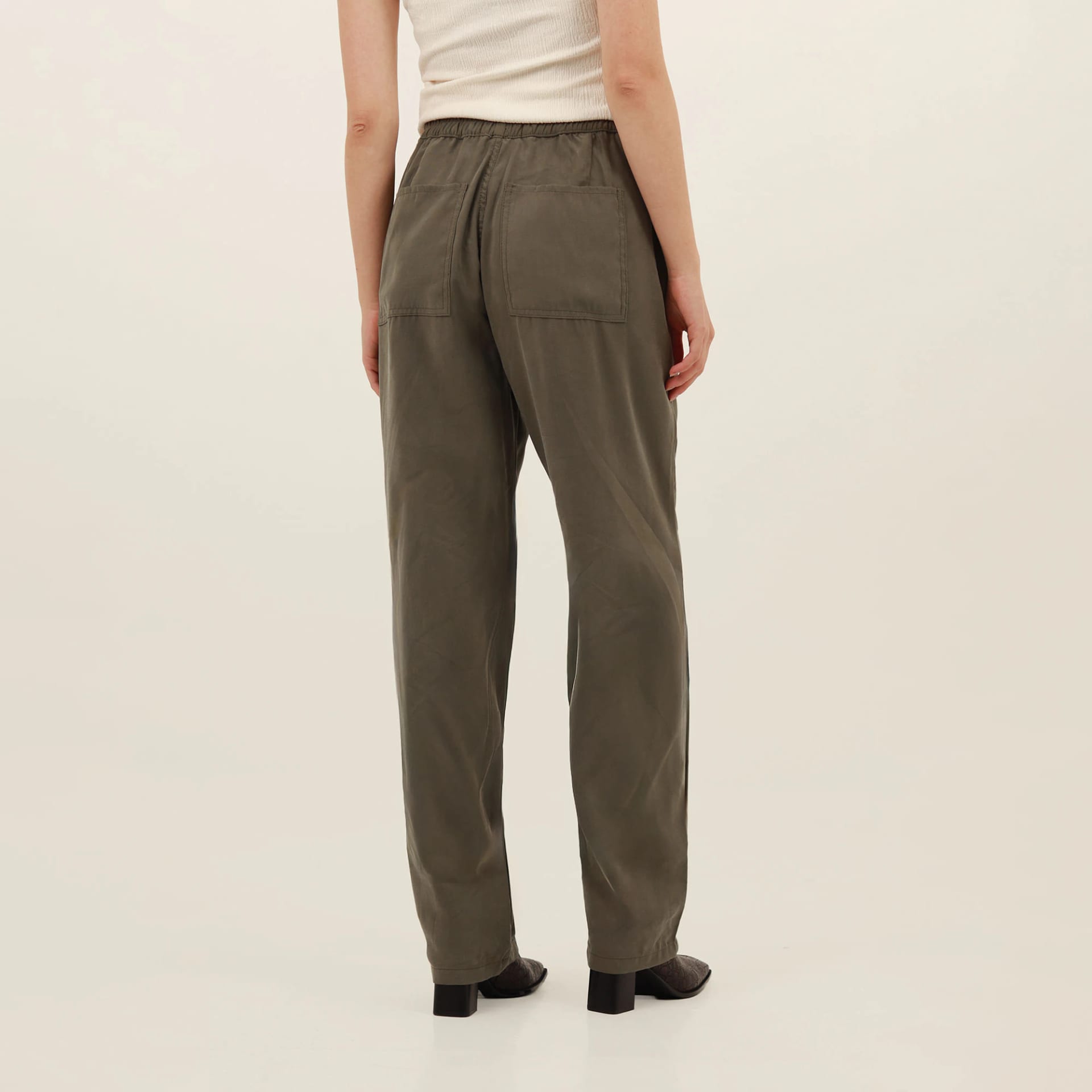 Pantalón bota recta con elastico en cintura y cordón - imagen 11