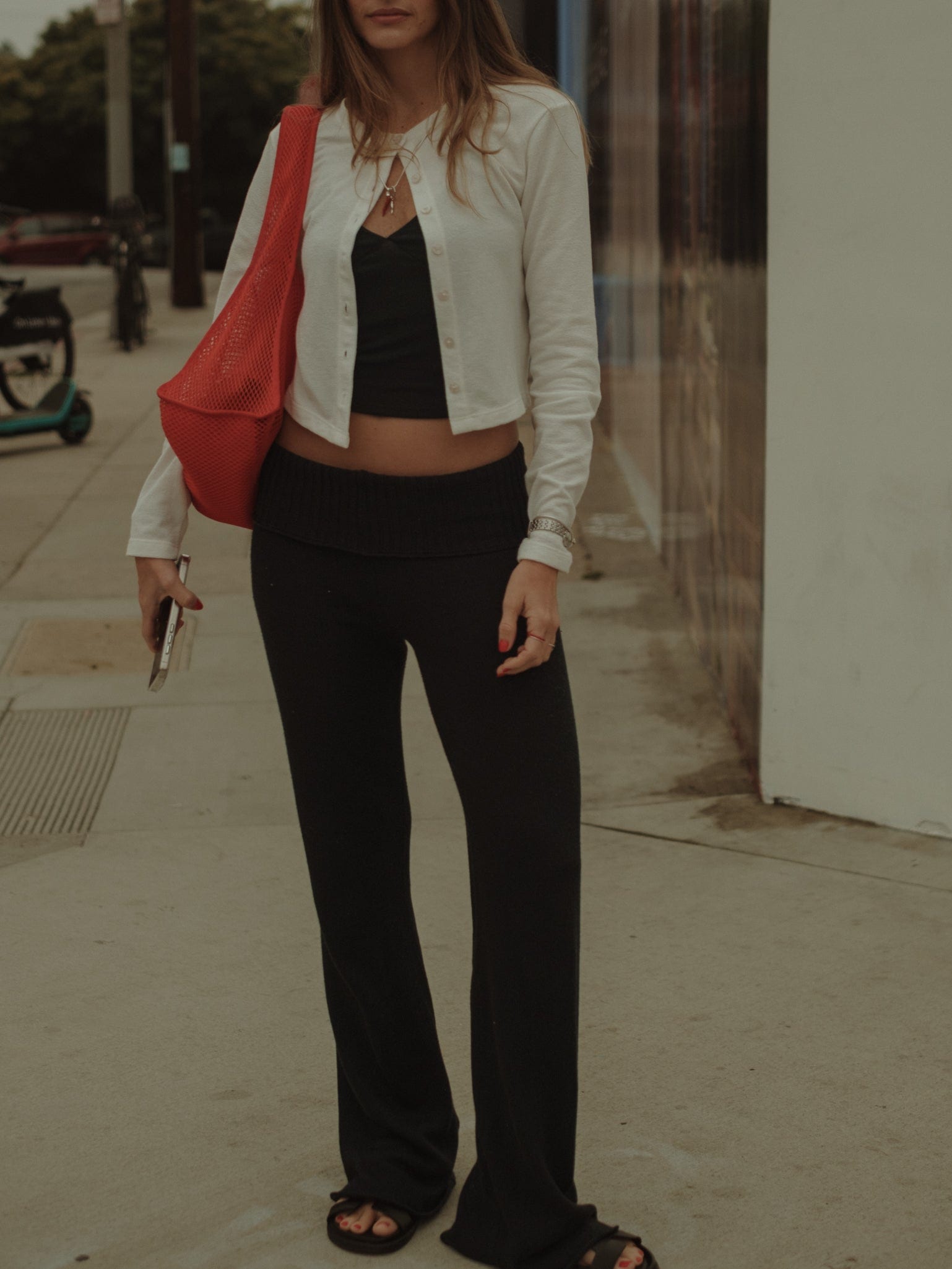 KNIT FLARE PANT - BLACK - imagen 15