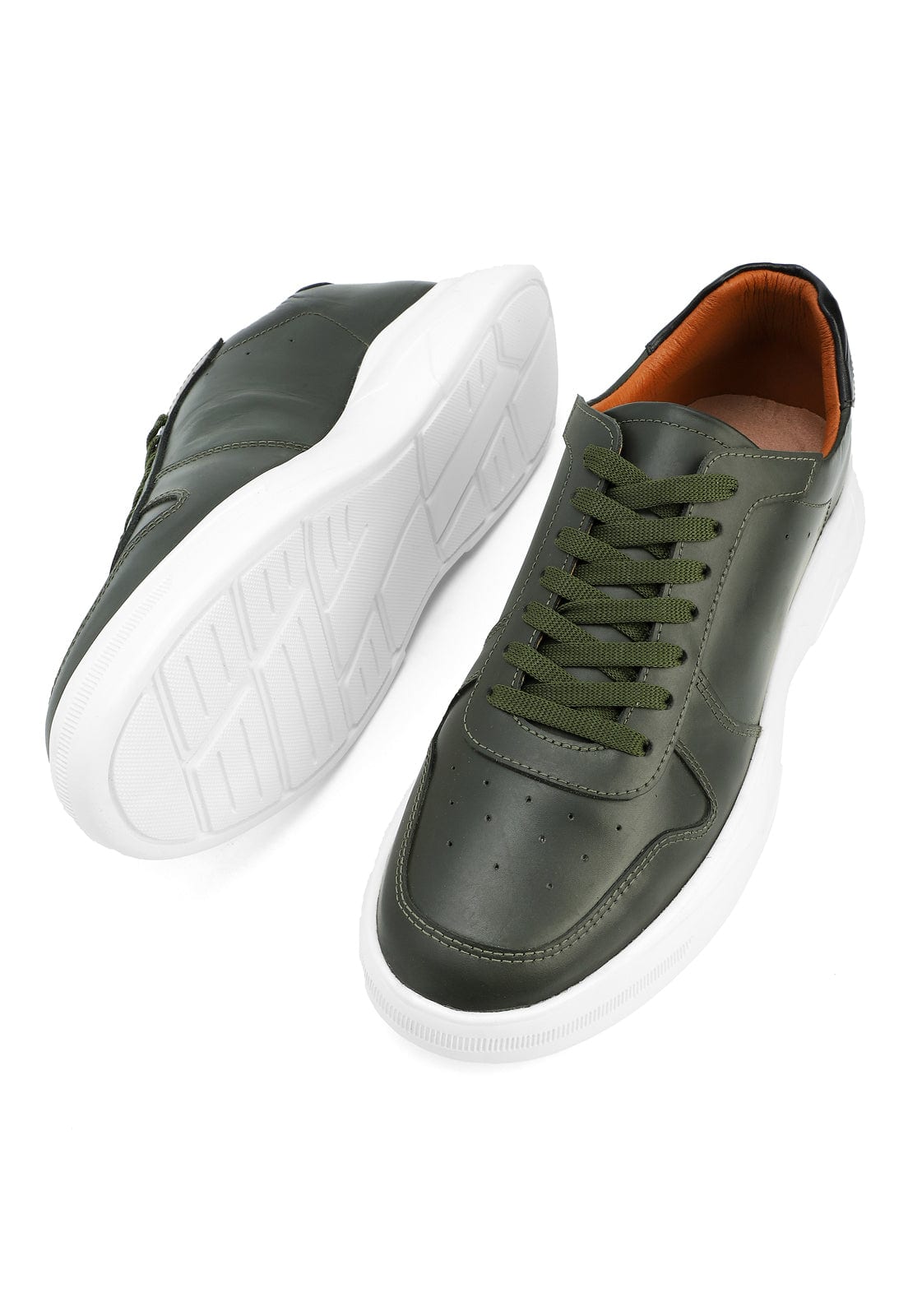 Tenis verdes con suela blanca y talón negro - imagen 4