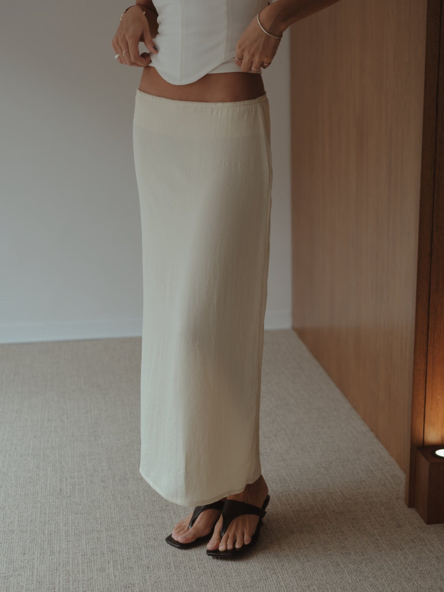 SOFT LONG SKIRT - VANILLA - imagen 6