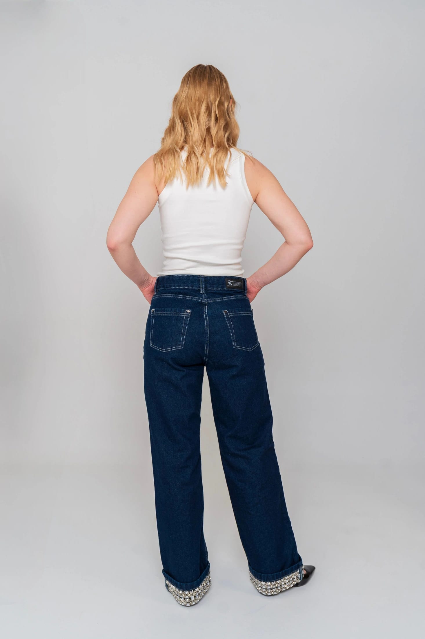 Crystal Embroidered Jeans - imagen 5