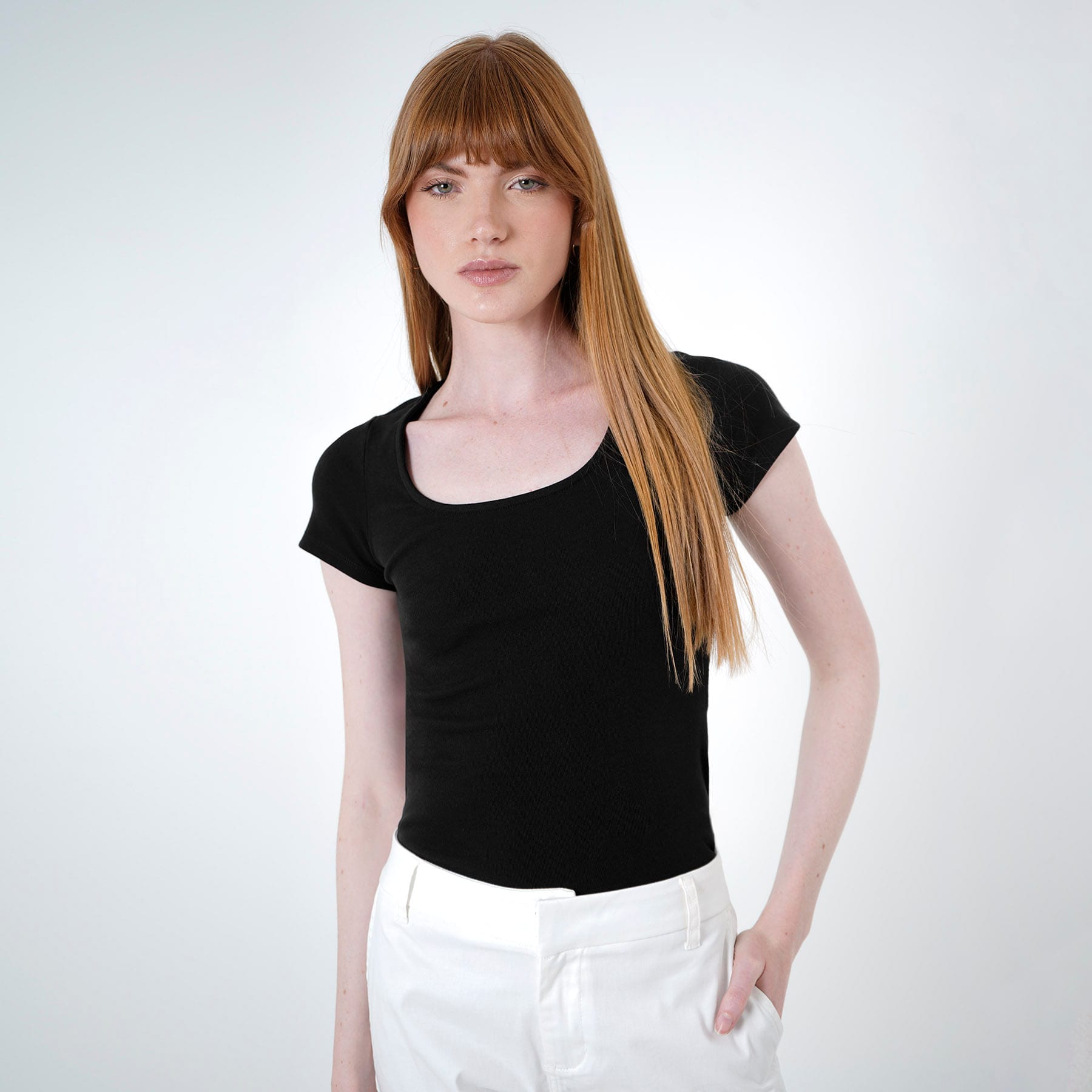 Camiseta escote en U manga corta - imagen 11