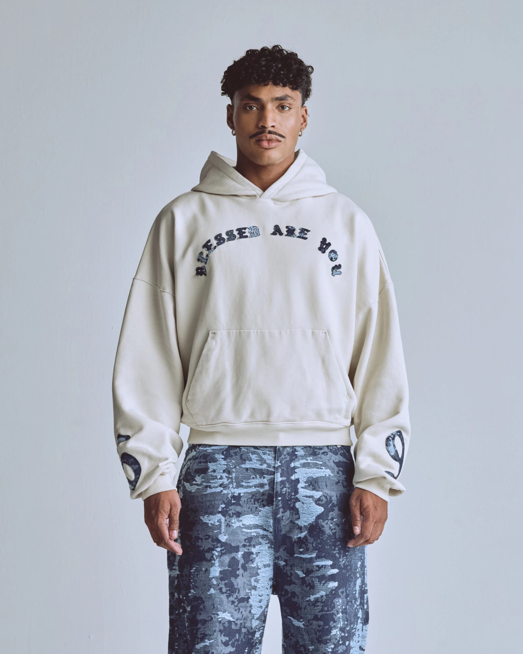 Capsule 369 Boxy Fit Hoodie Cream - imagen 2