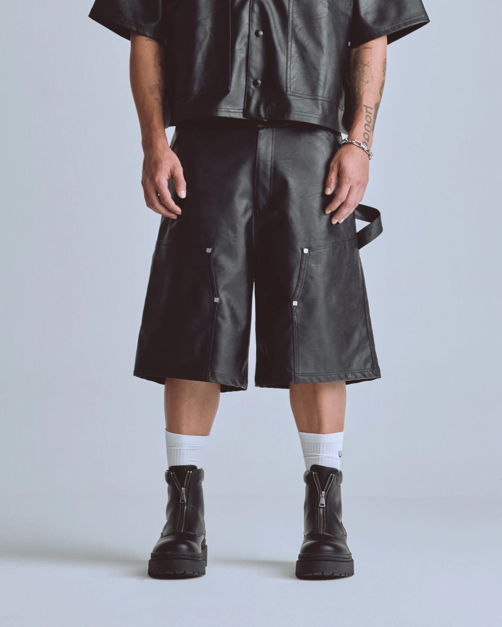 Capsule Basic Pleather Shorts Black - imagen 2