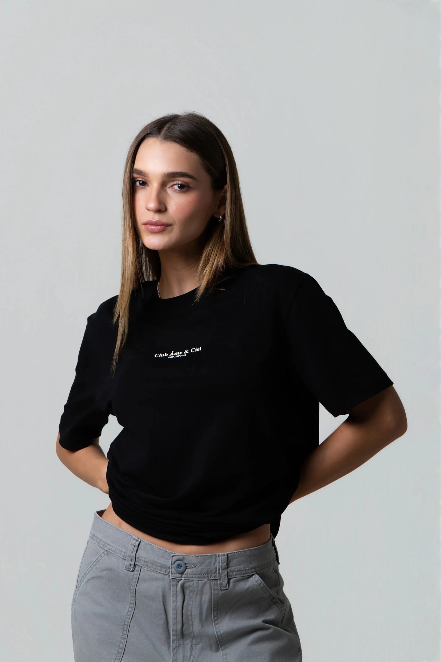 CAMISETA ESPECIAL ESTAMPADO LOCALIZADO COLOR NEGRO - imagen 1