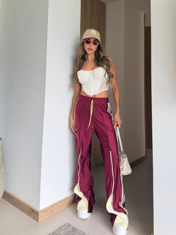 PANTALON VINOTINTO RAYAS CON AMARILLO - imagen 1