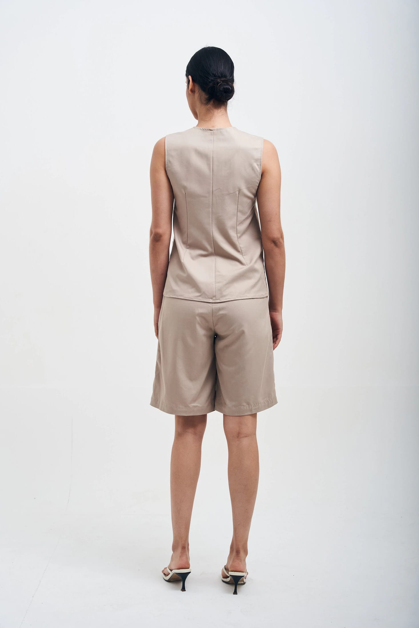 Bermuda Cleotilde Taupe - imagen 2