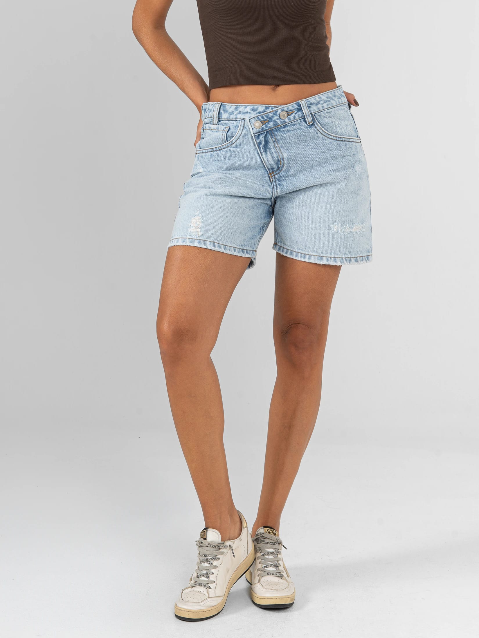 Ref: 066457 Short rígido, detalle en pretina, diseño cinco bolsillos, tono azul claro - imagen 1