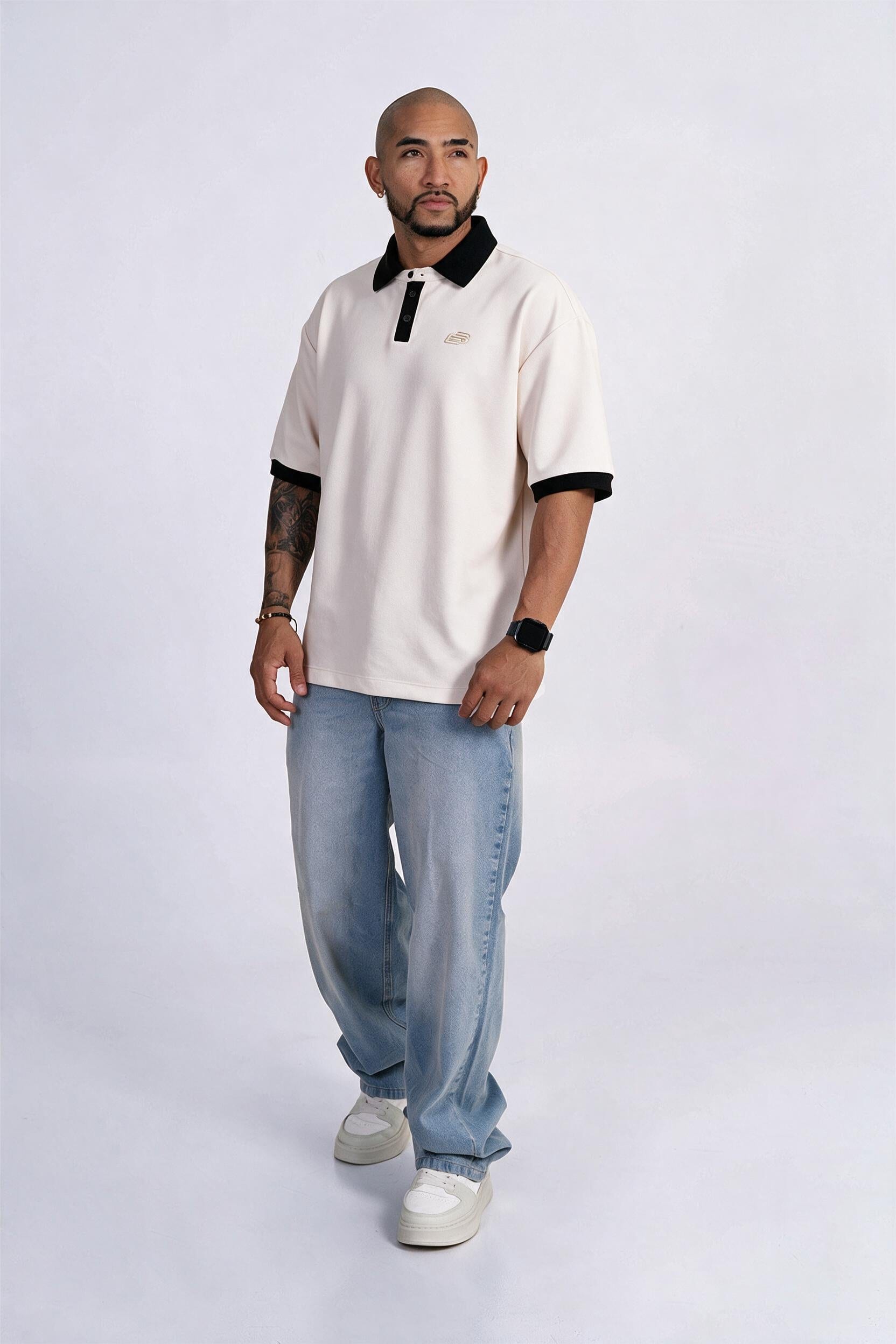 Polo oversize bordado crema - imagen 3