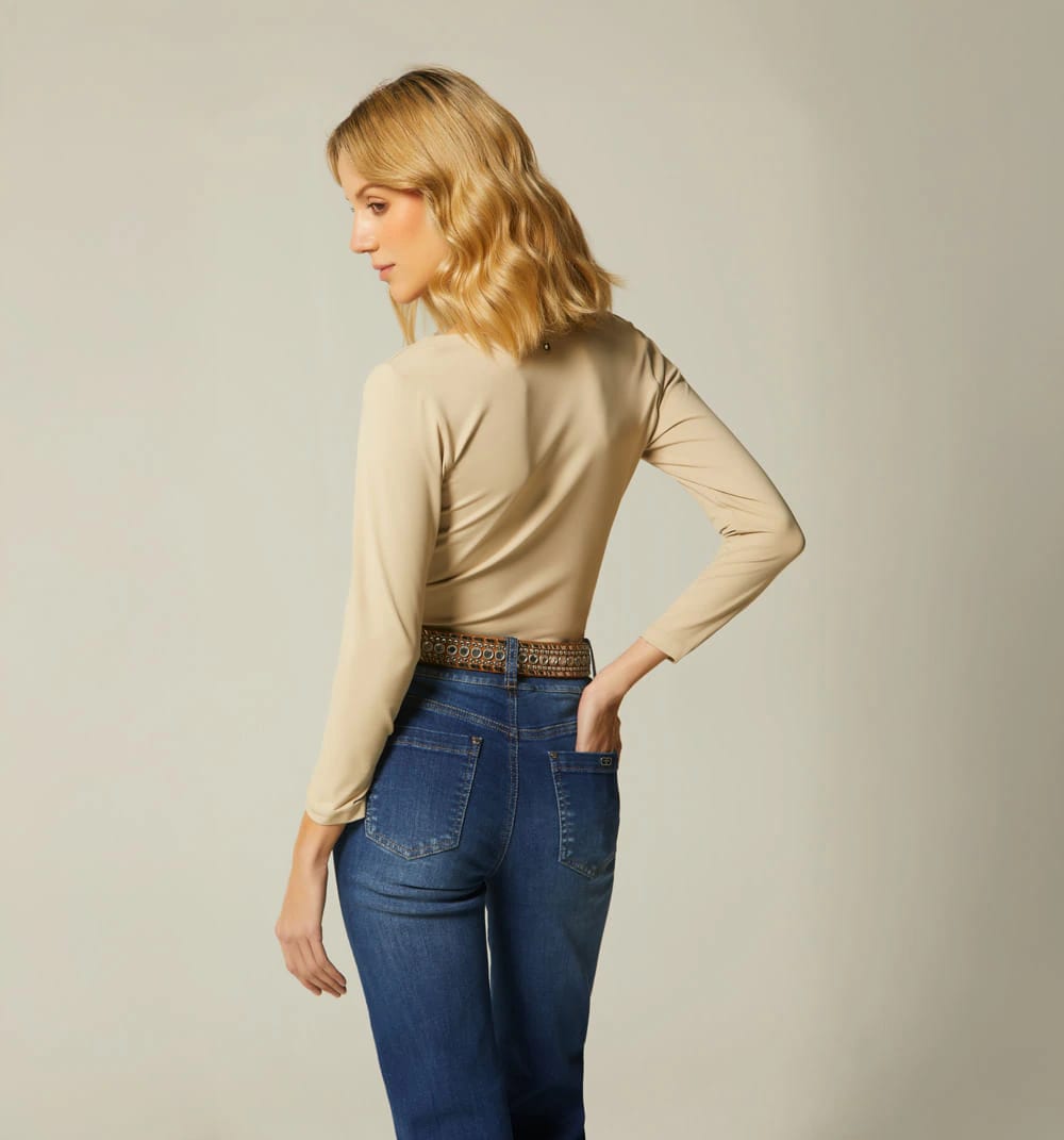 Blusa escote cuadrado  manga 3/4 - imagen 5