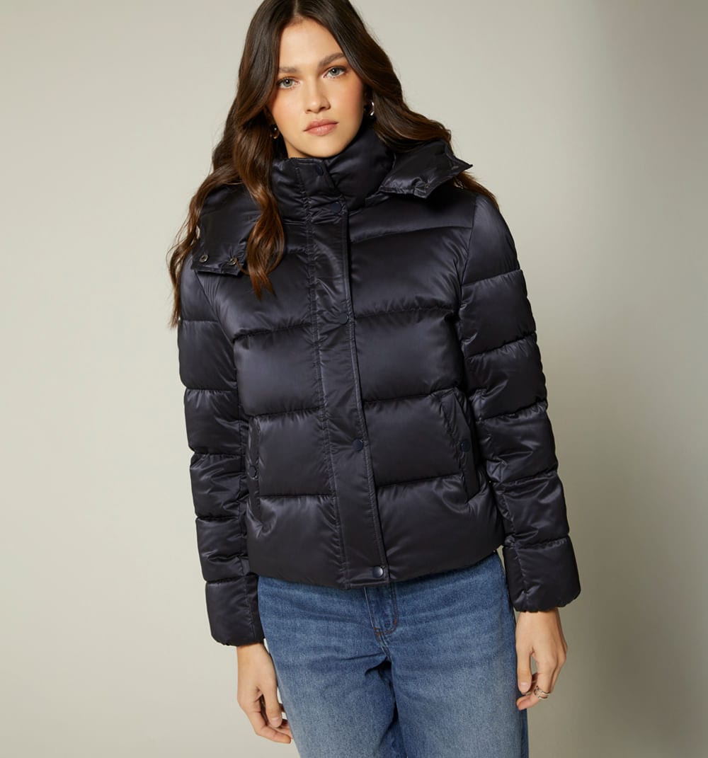 Chaqueta con capucha  acolchada - imagen 8