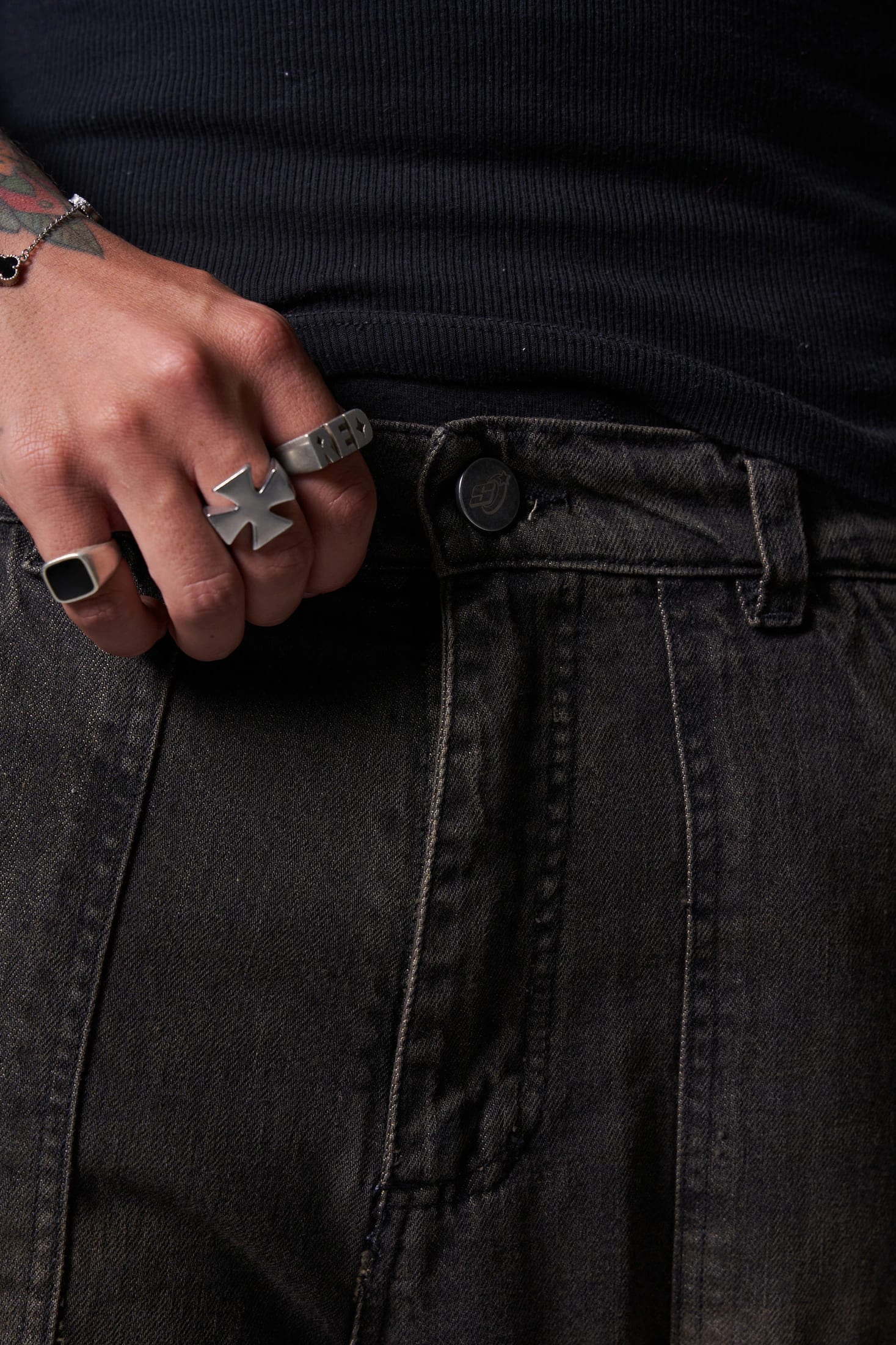 JEANS  LAVADO CAFE 2 BOLSILLOS Y PINZAS - imagen 4