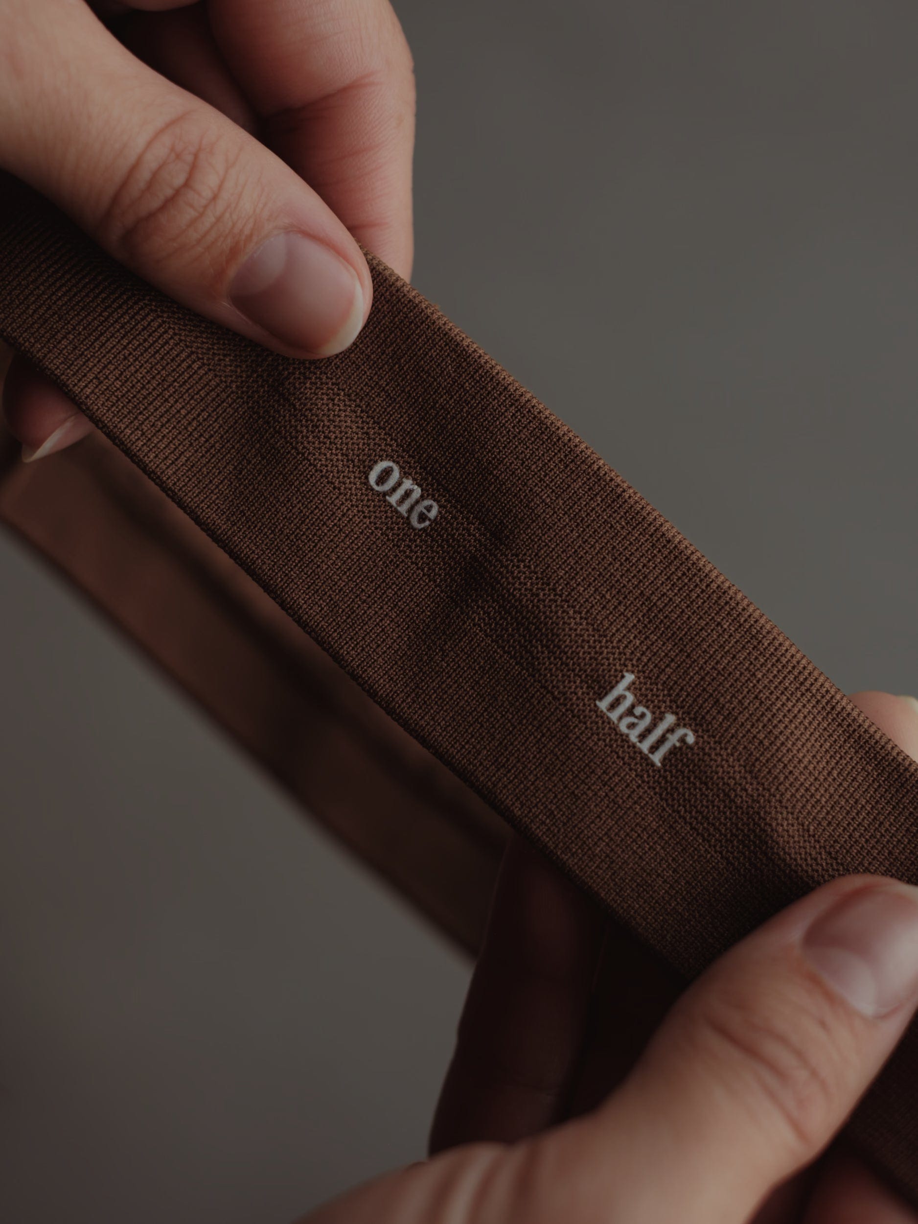SEAMLESS HEADBAND - SEPIA - imagen 3